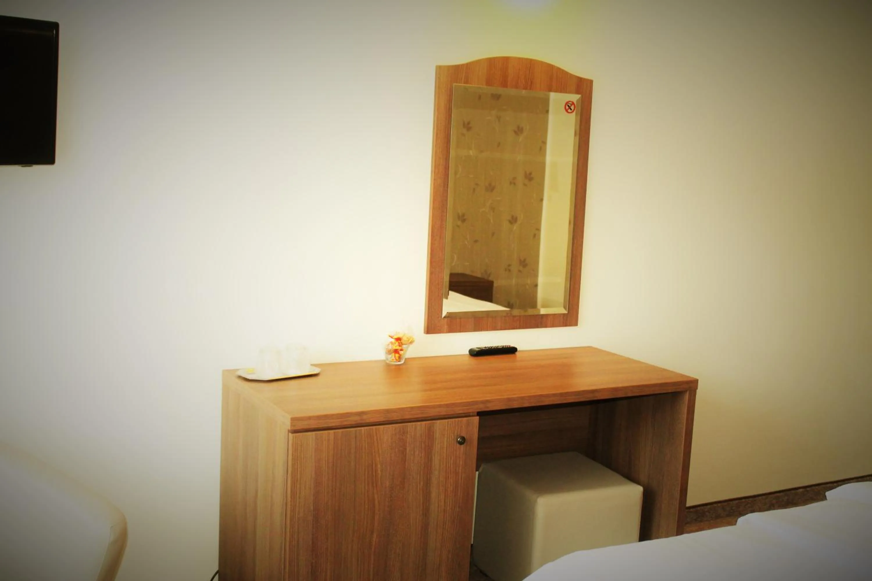 Photo of the whole room in Hotel Crisalpin