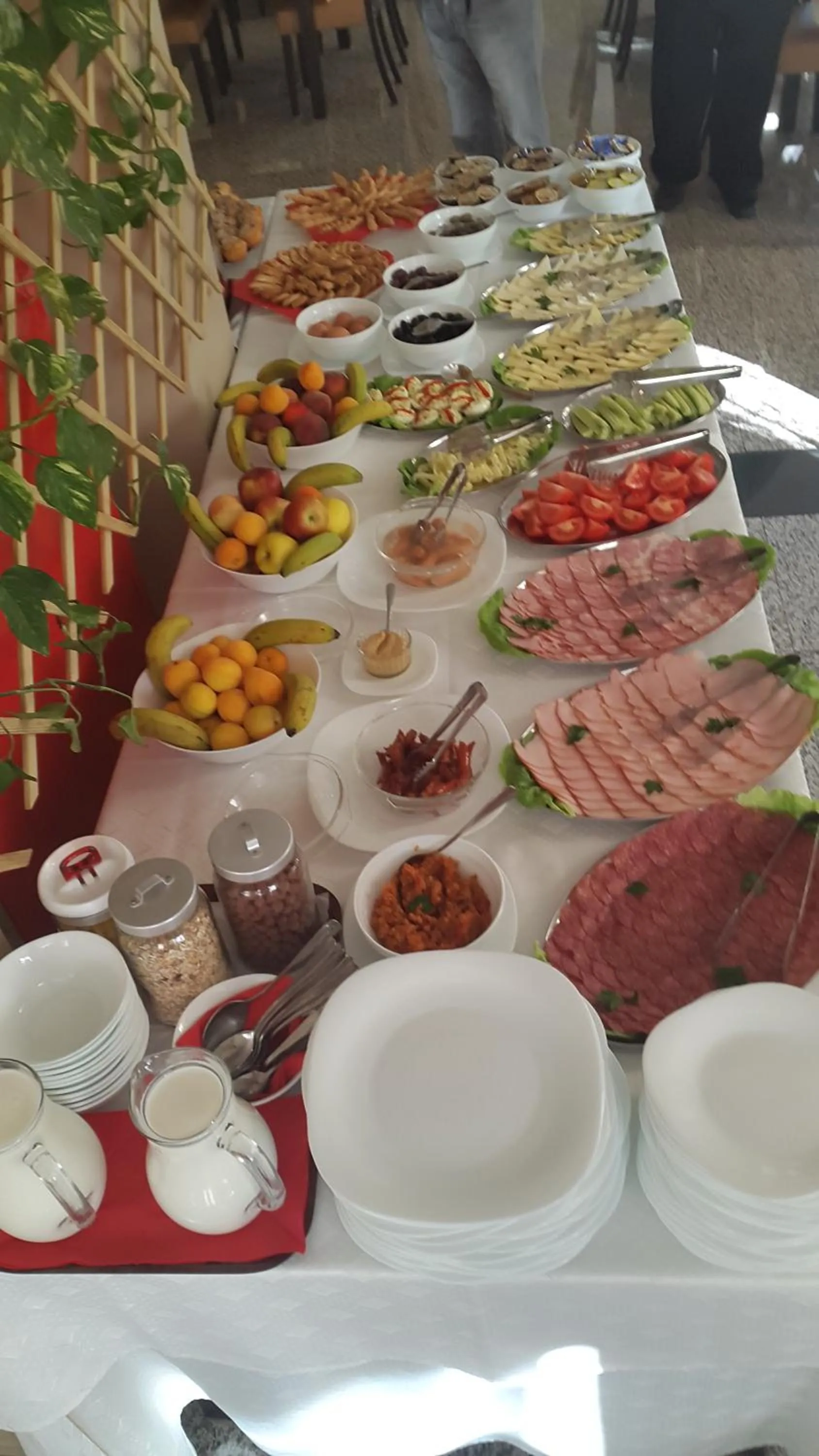 Buffet breakfast in Hotel Crisalpin