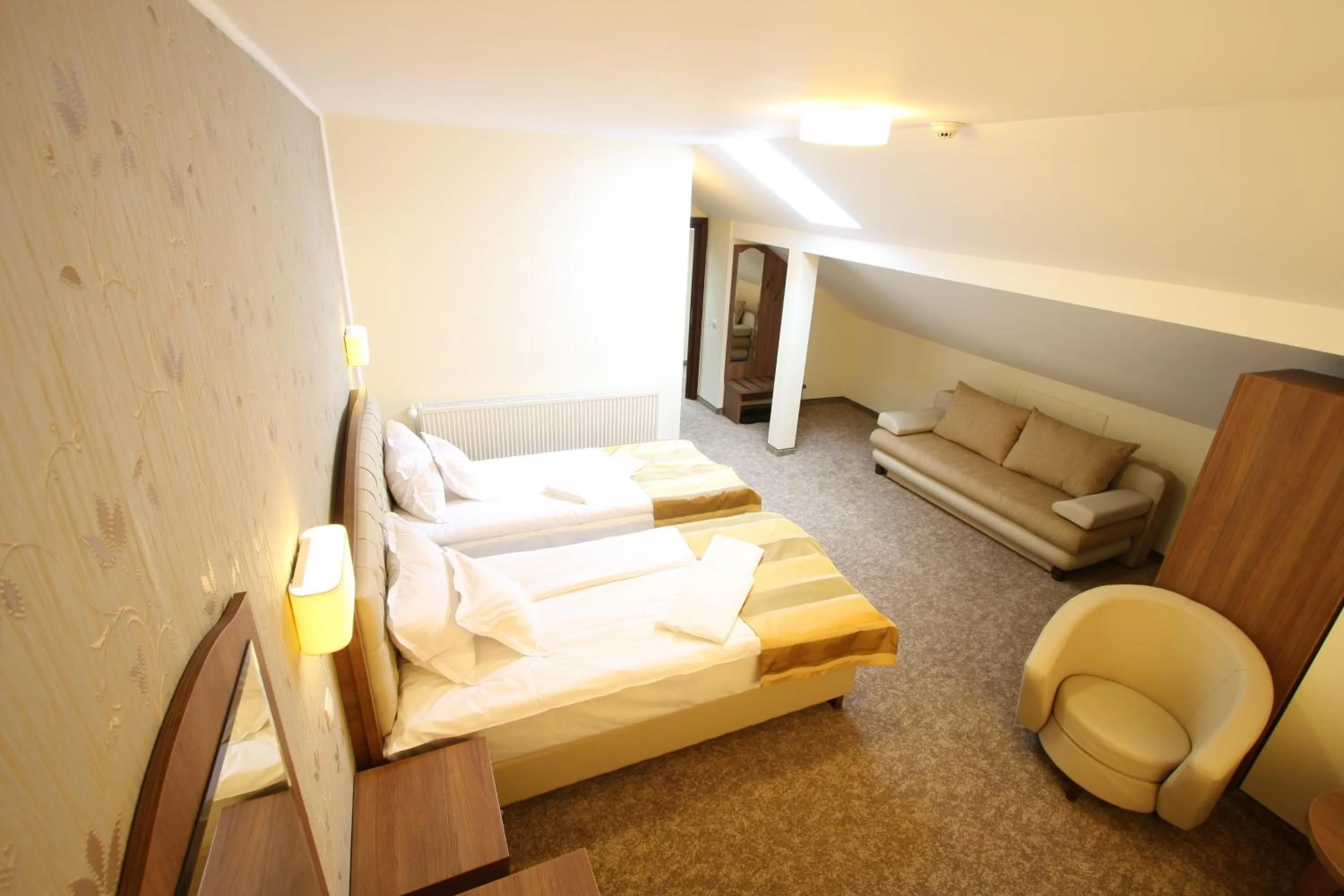 Photo of the whole room, Bed in Hotel Crisalpin