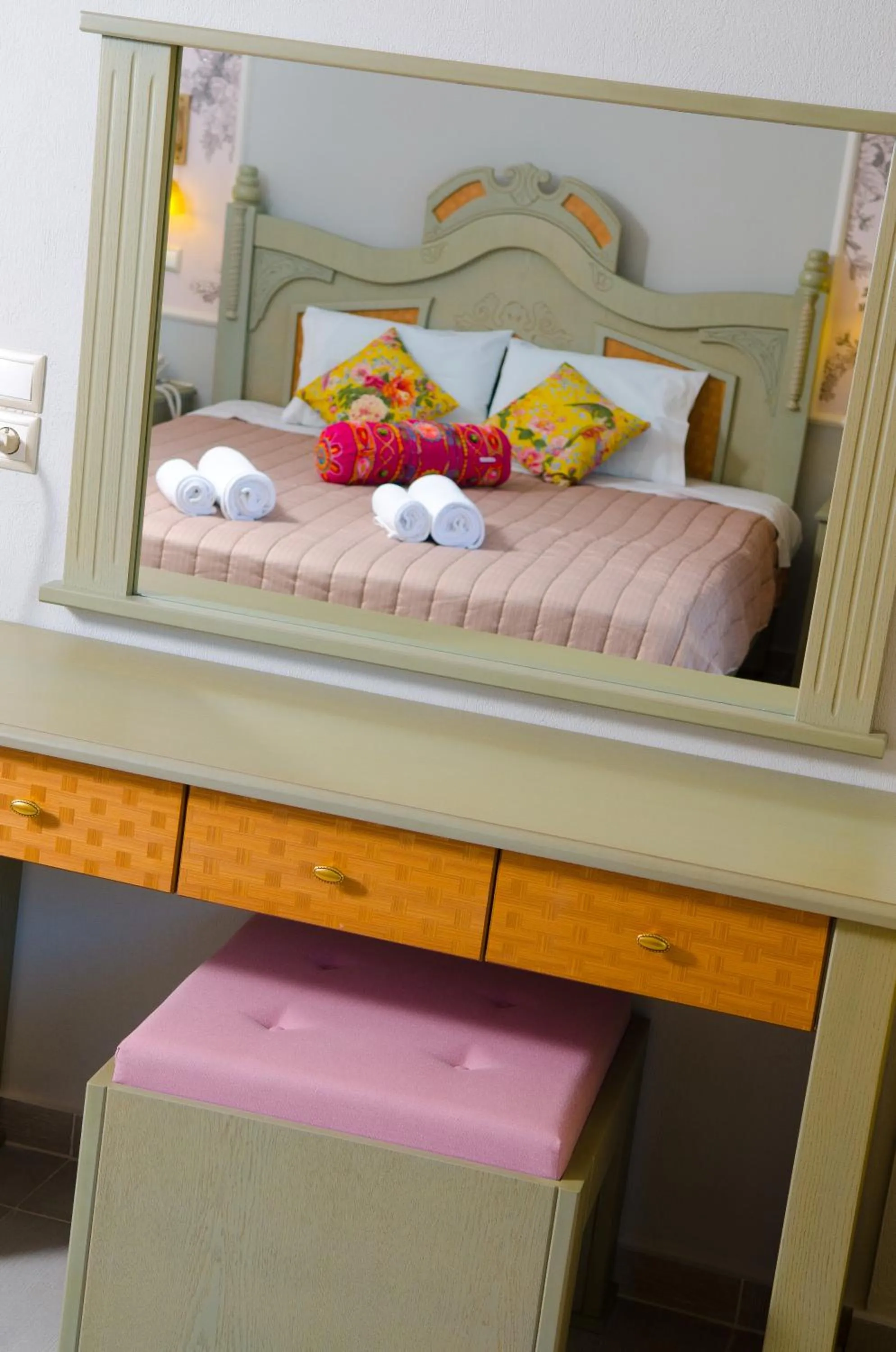 Bedroom, Bed in Ocean Beach Hotel