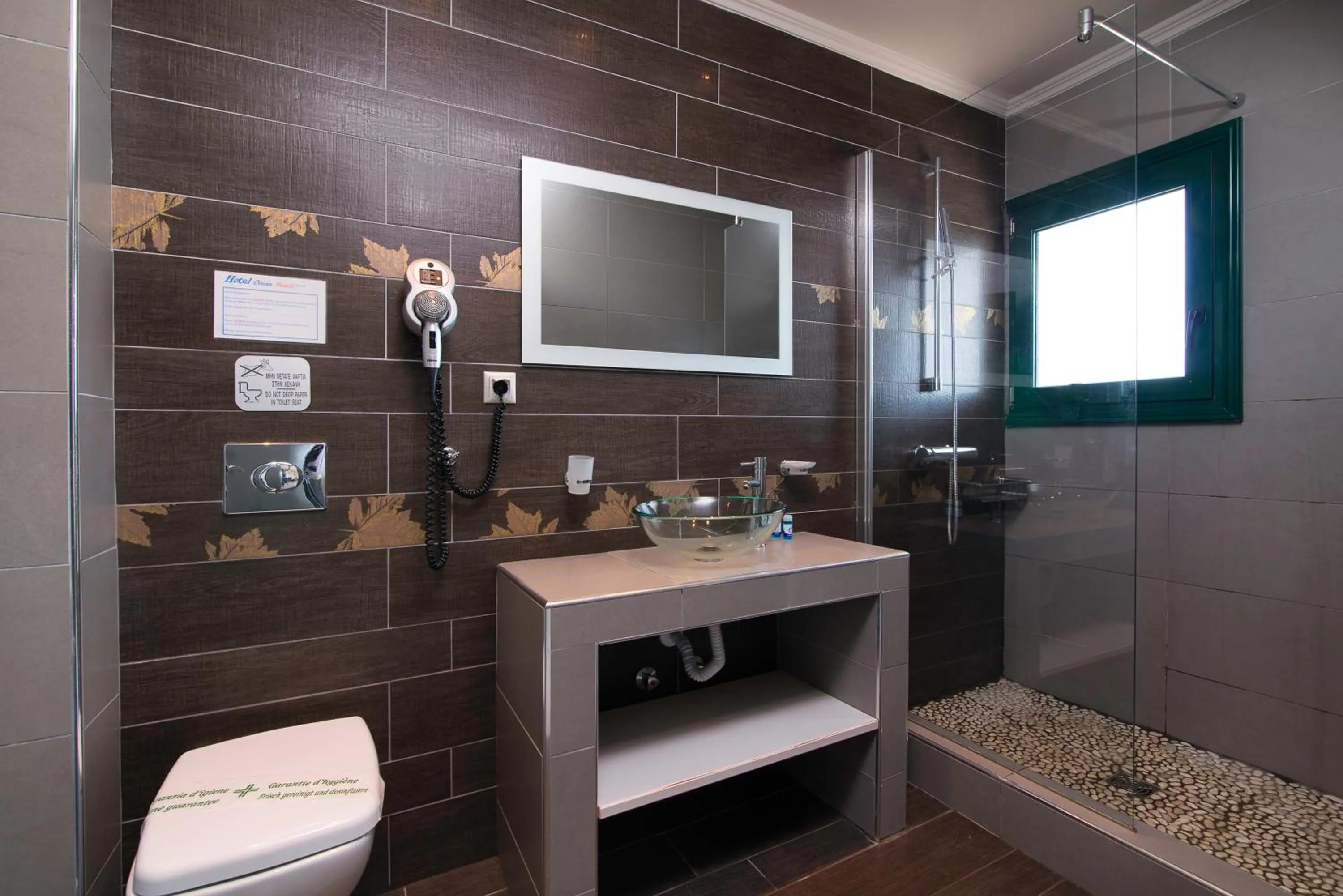 Shower in Ocean Beach Hotel