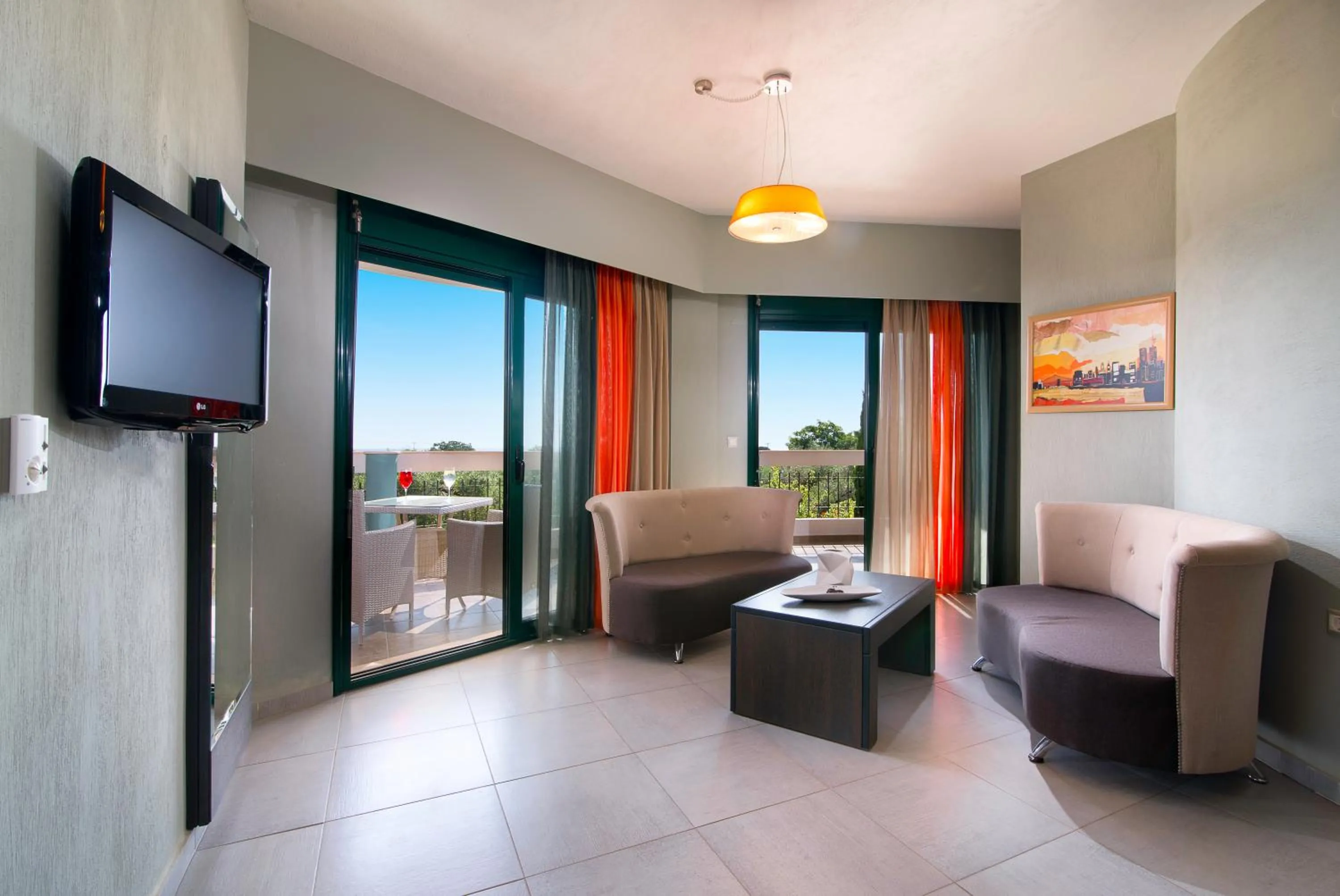 TV and multimedia in Ocean Beach Hotel