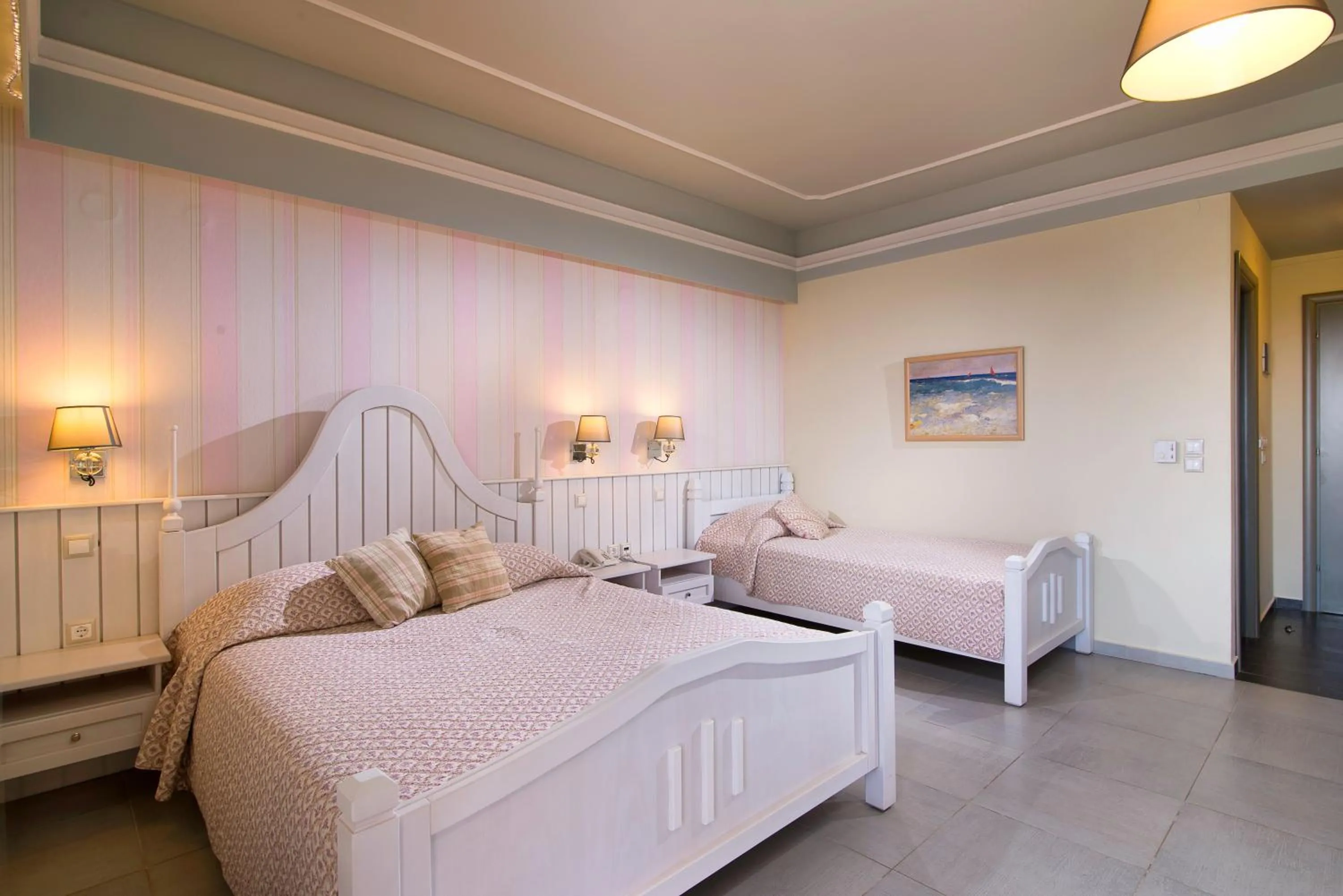 Bedroom, Bed in Ocean Beach Hotel