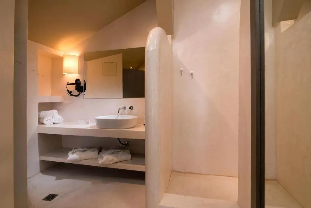 Ocean Beach Hotel