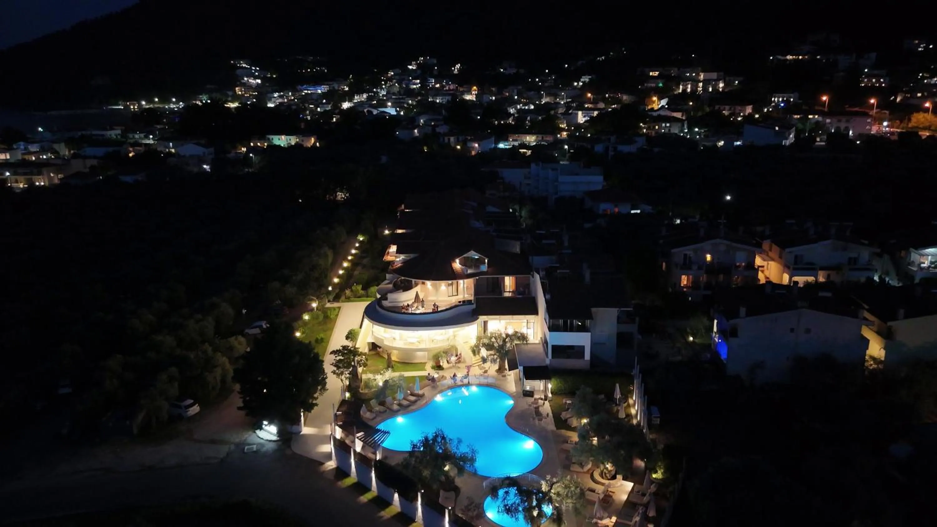 Ocean Beach Hotel