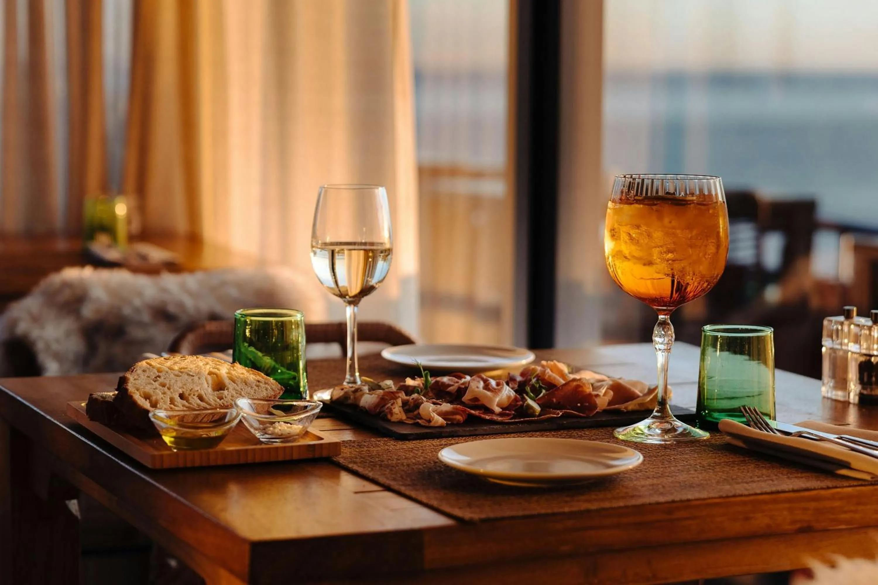 Restaurant/places to eat in AC Hotel by Marriott Nice