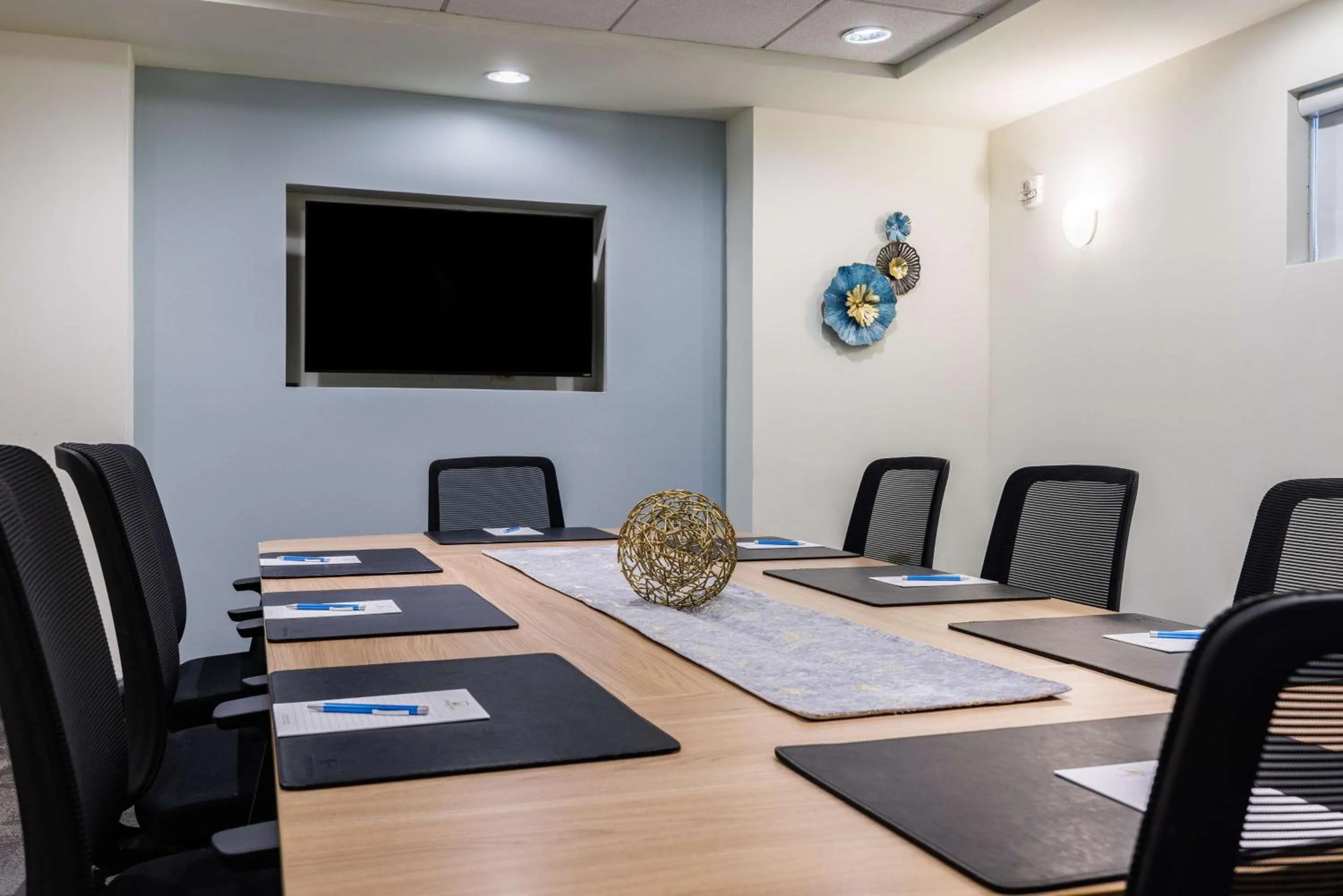 Meeting/conference room in Condado Palm Inn San Juan, Tapestry Collection by Hilton