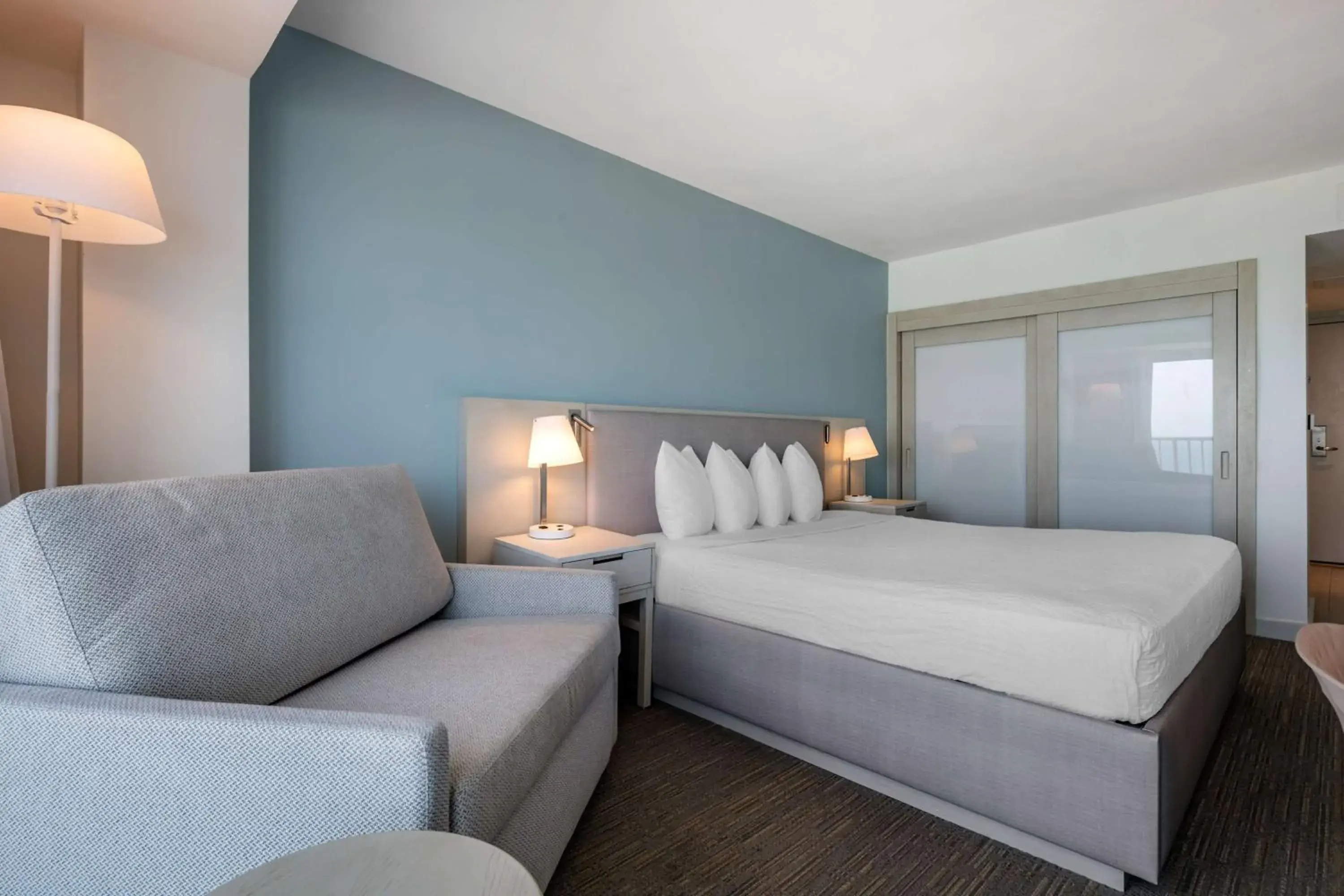 Bed in Condado Palm Inn San Juan, Tapestry Collection by Hilton Bed in Condado Palm Inn San Juan, Tapestry Collection by Hilton