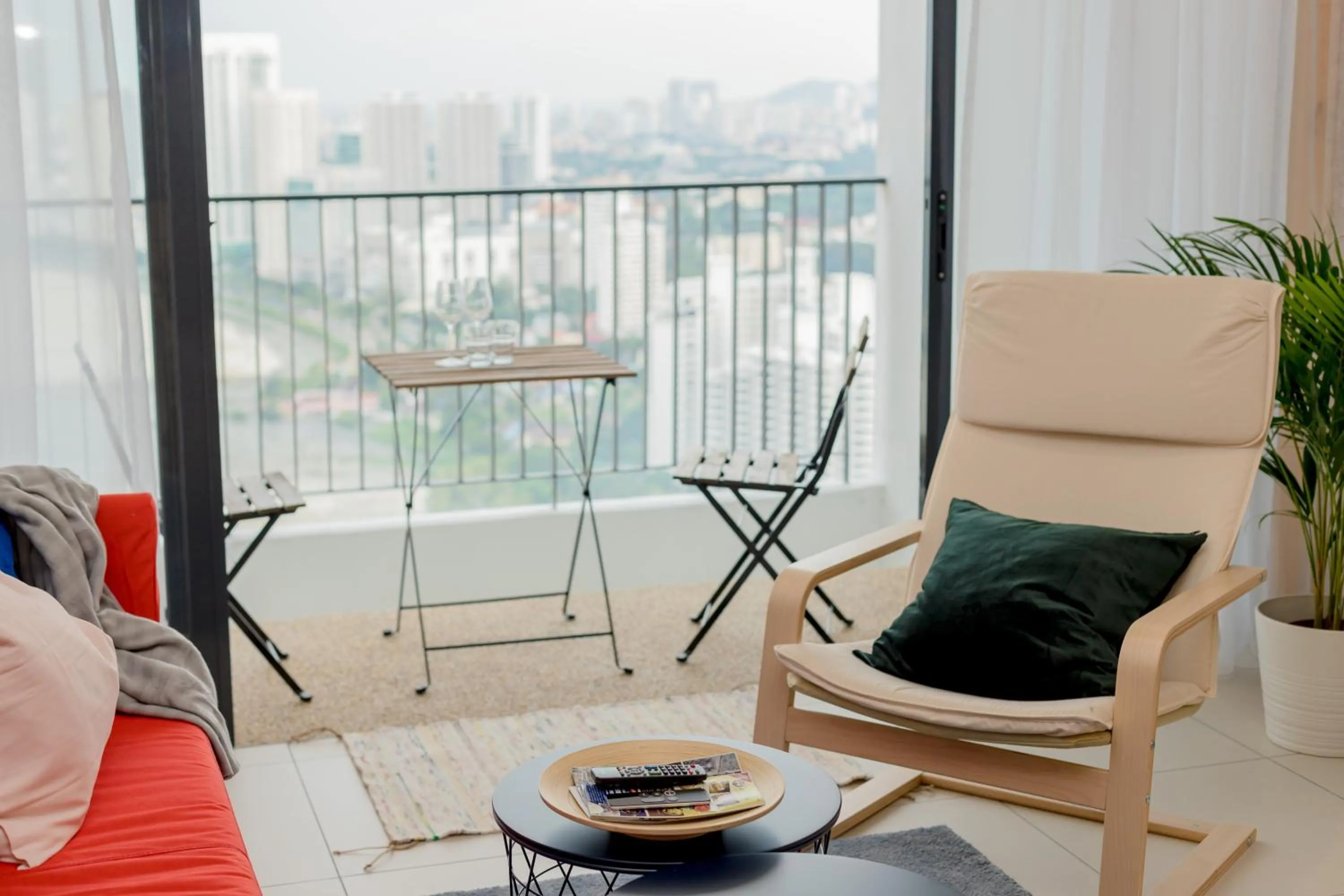 Balcony/Terrace in The Landmark Condo, by Sanguine
