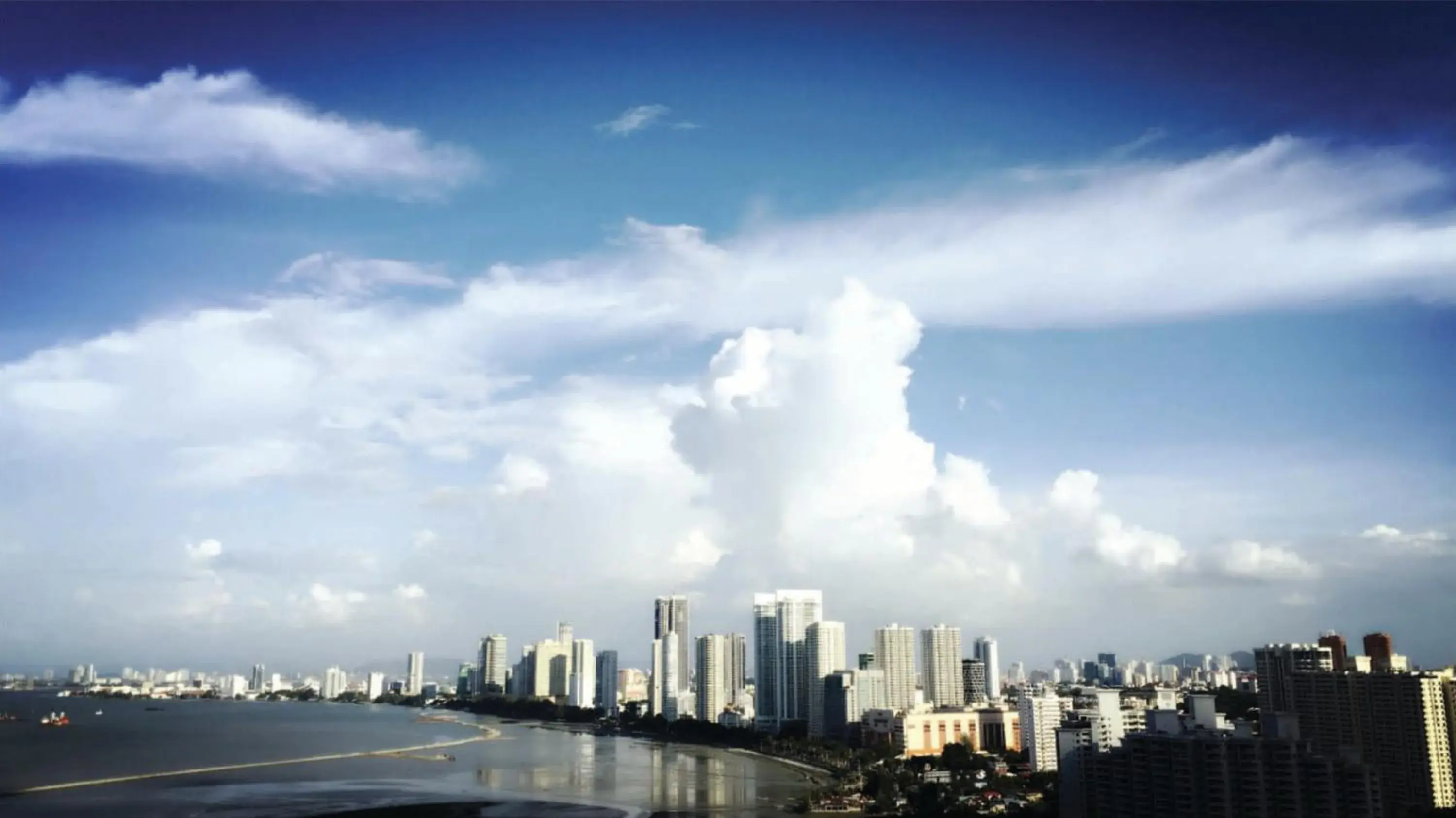 City view in The Landmark Condo, by Sanguine City view in The Landmark Condo, by Sanguine