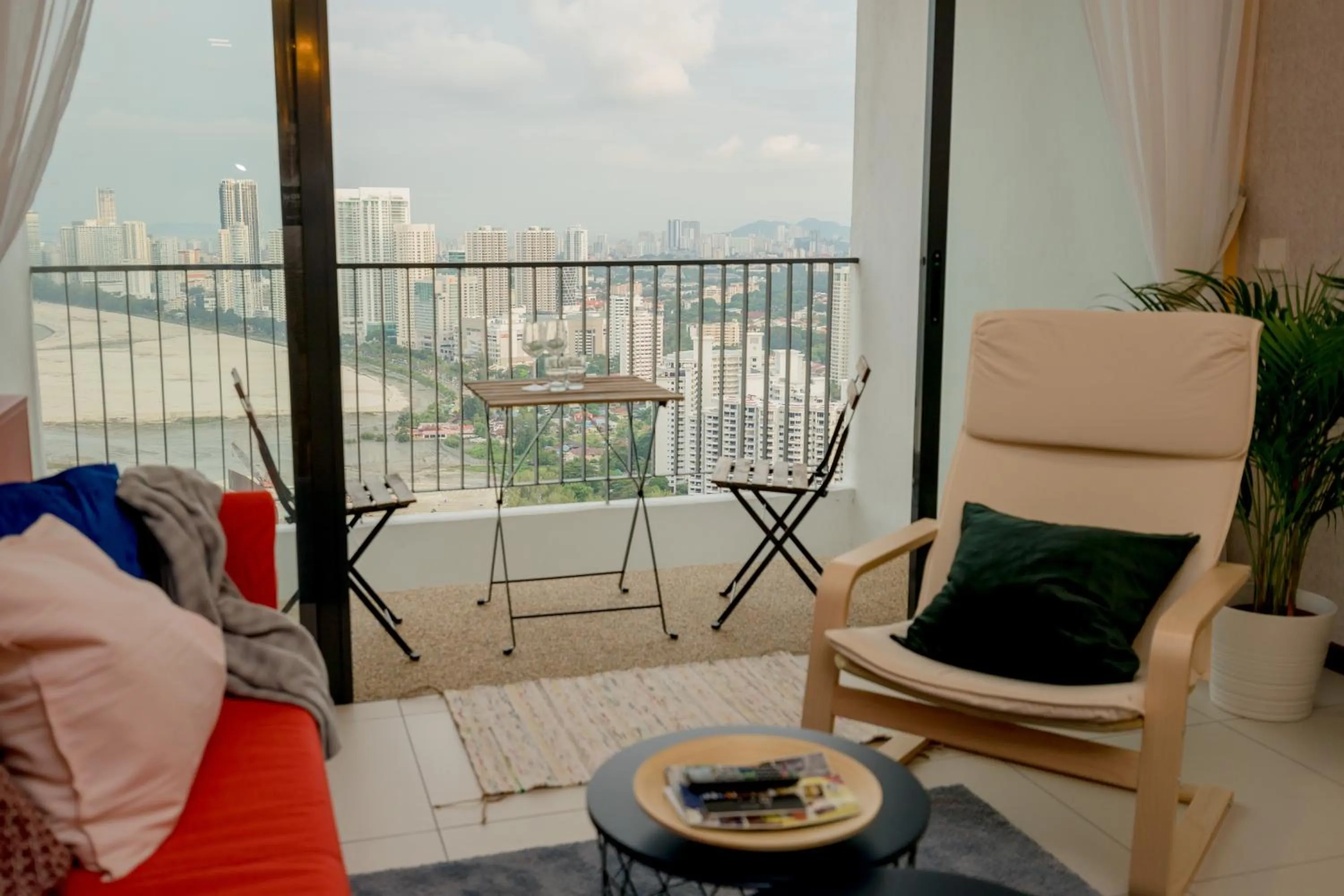 Balcony/Terrace in The Landmark Condo, by Sanguine