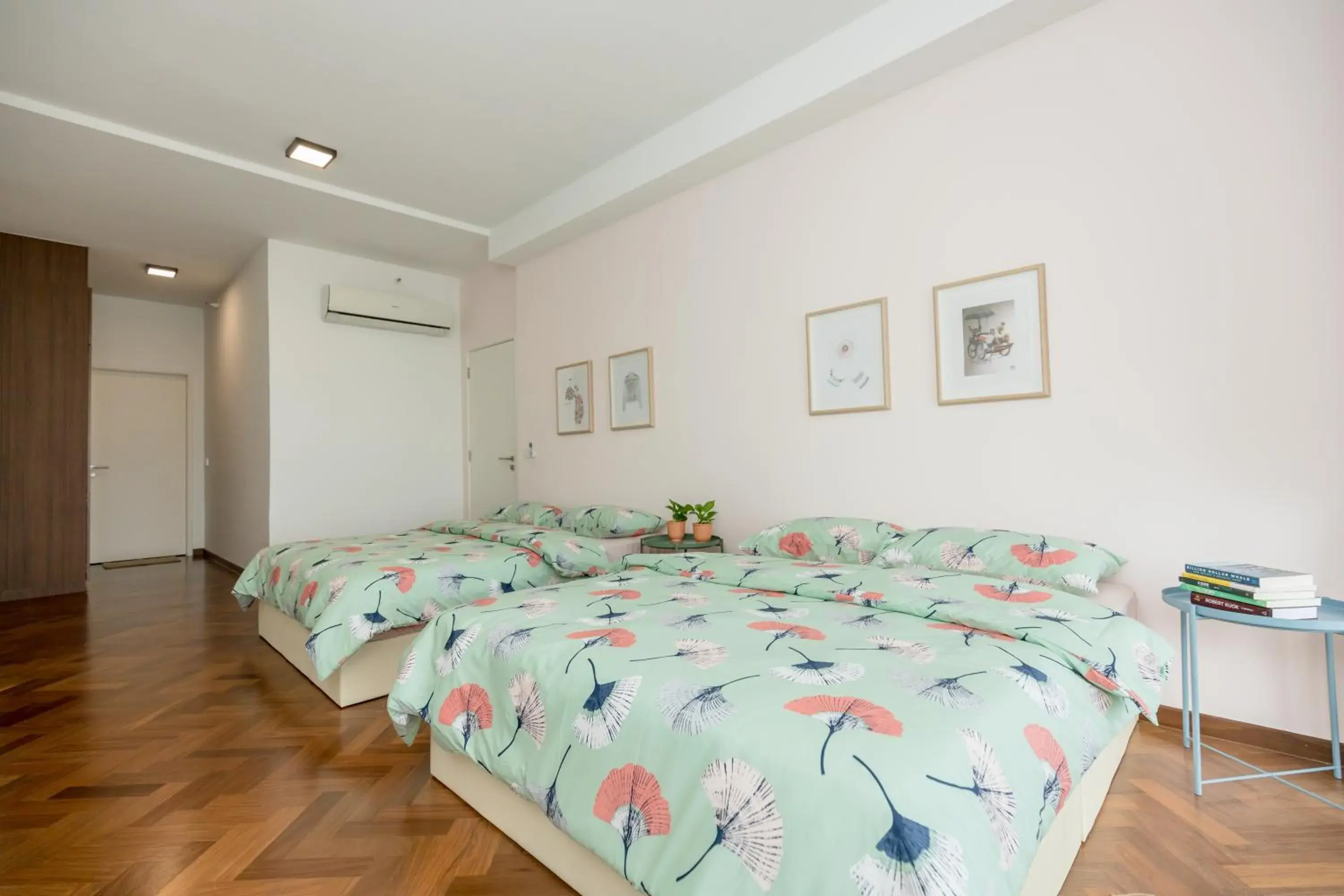 Bed in The Landmark Condo, by Sanguine Bed in The Landmark Condo, by Sanguine