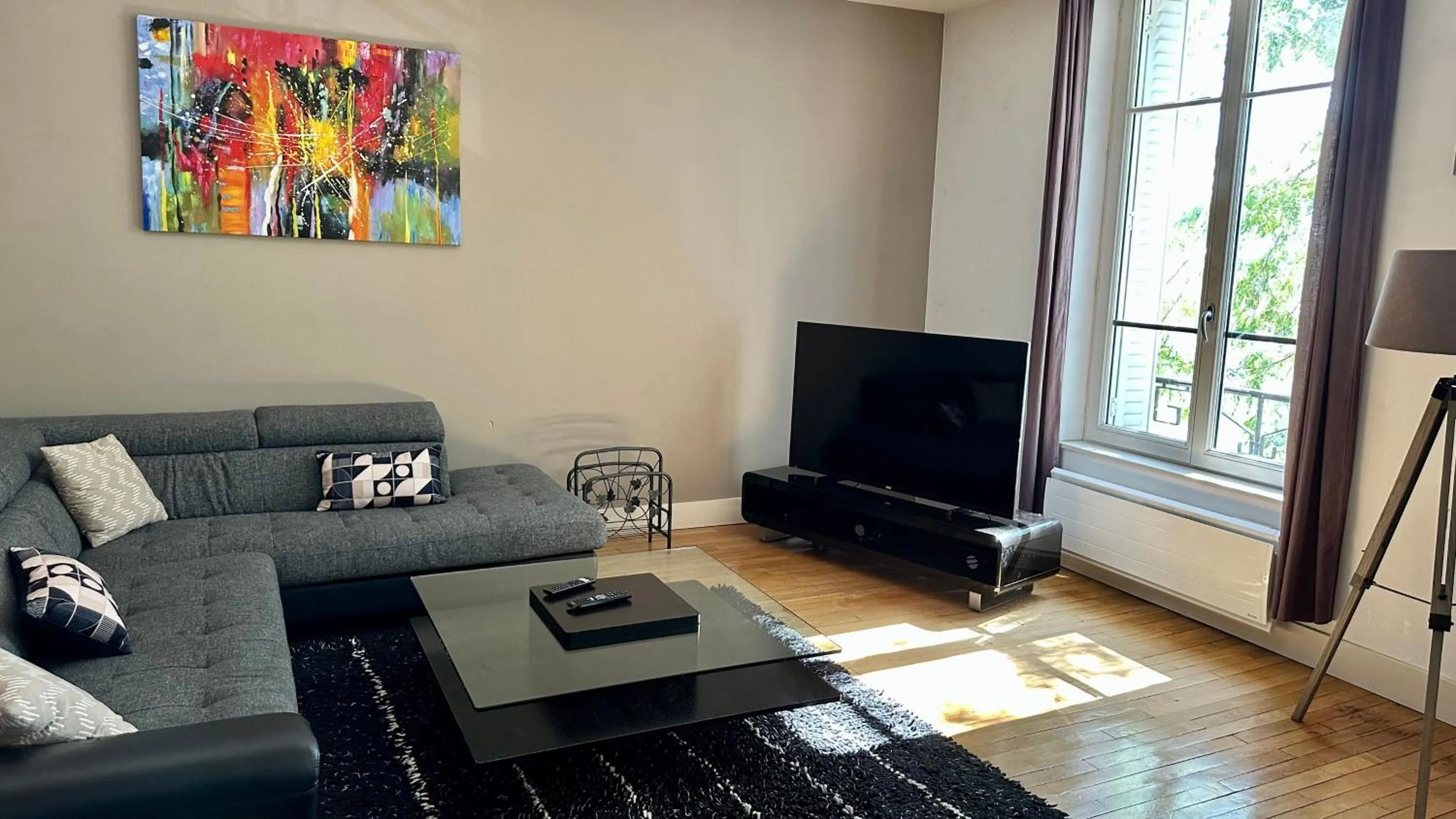 TV and multimedia, Seating Area in Meublé prestige