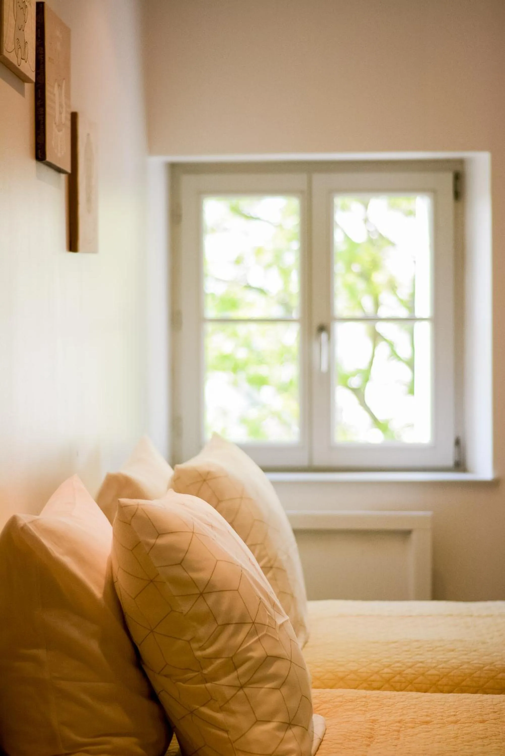 Bedroom, Seating Area in Meublé prestige