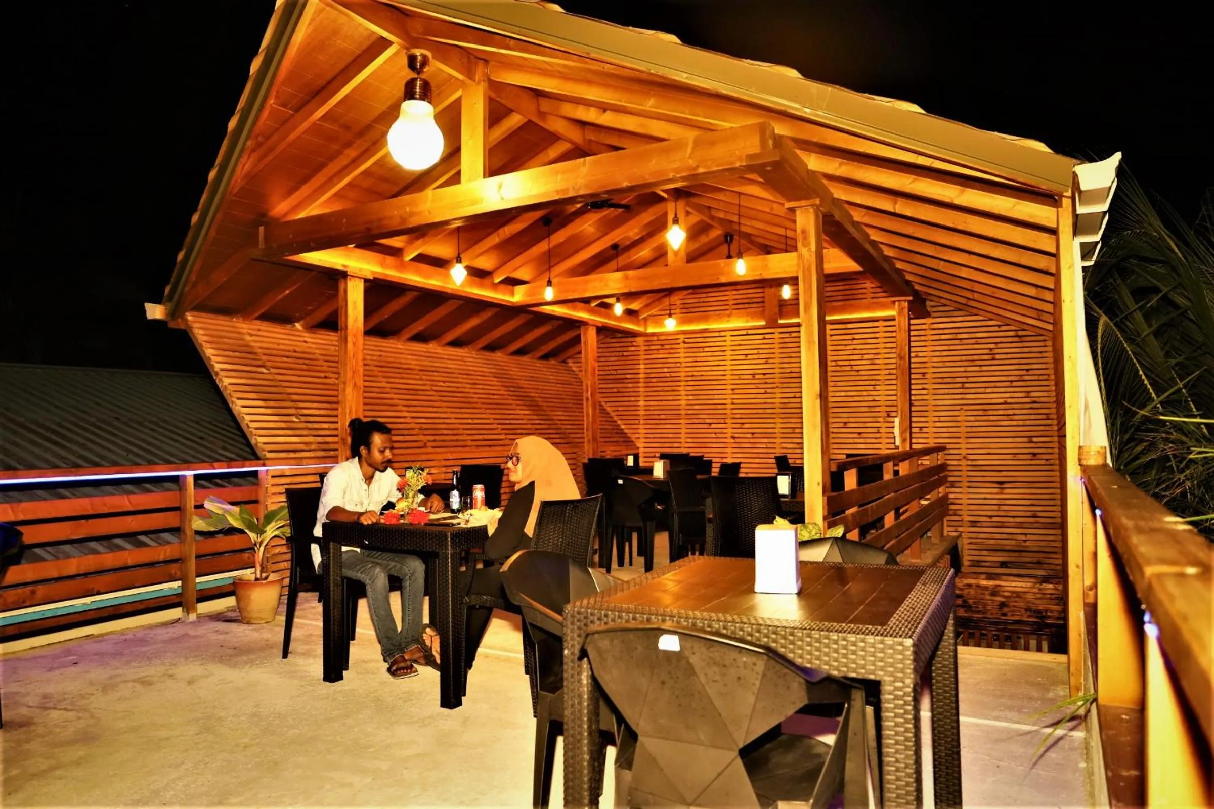 Restaurant/places to eat in Dhigurah Beach Inn