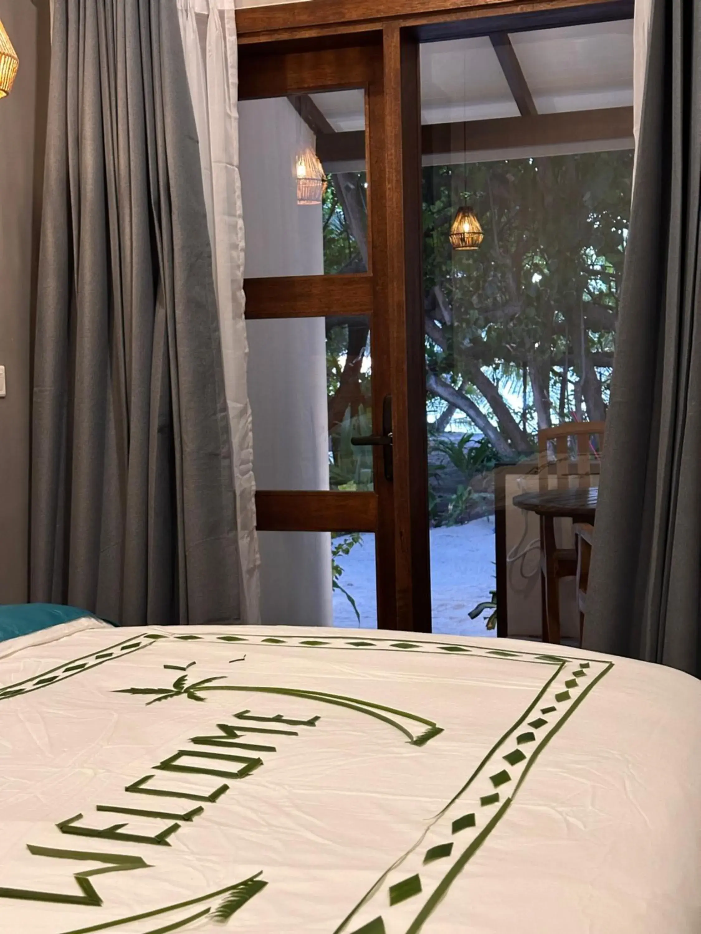 Bed in Dhigurah Beach Inn Bed in Dhigurah Beach Inn