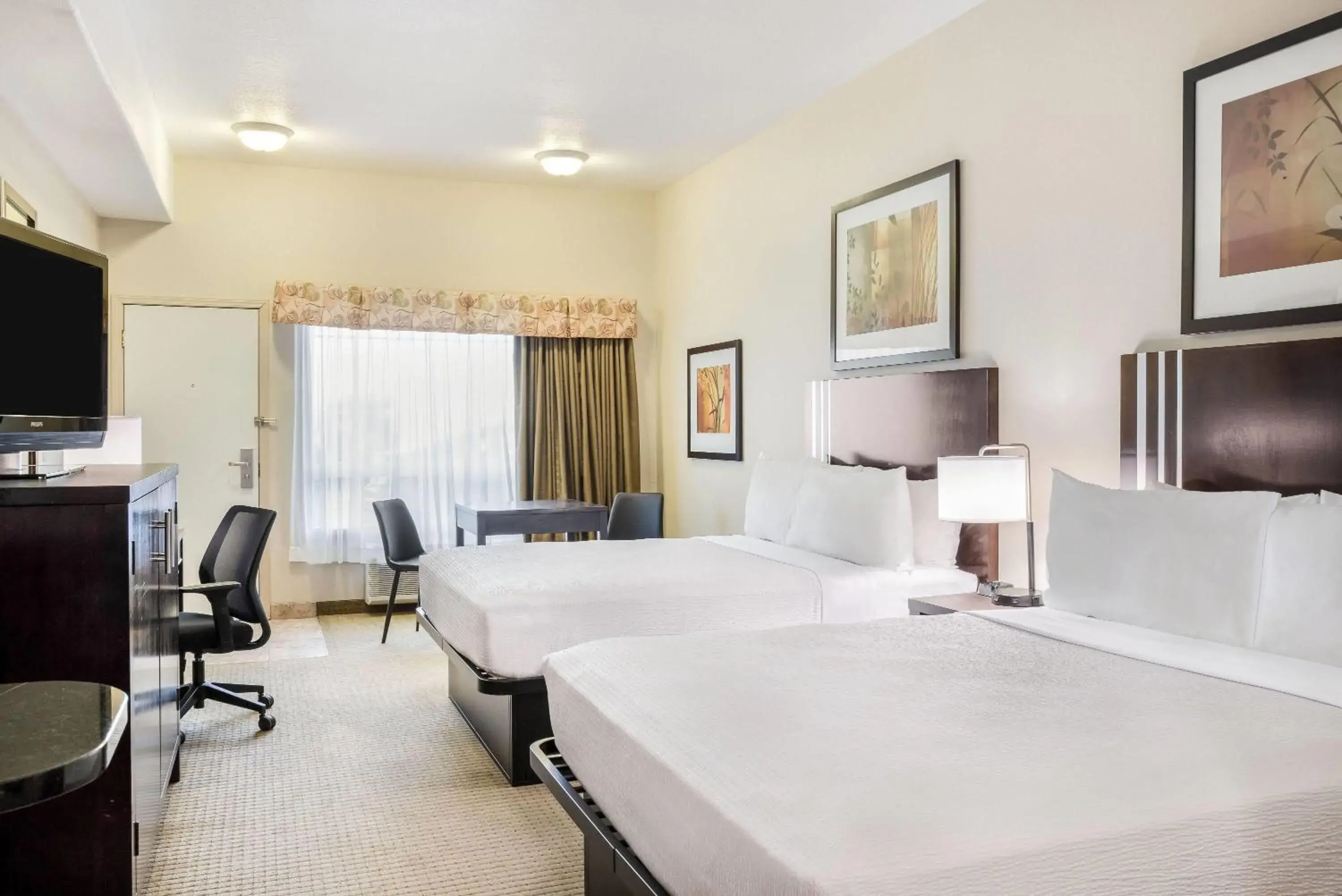 Bed in Ramada by Wyndham Lac La Biche Bed in Ramada by Wyndham Lac La Biche