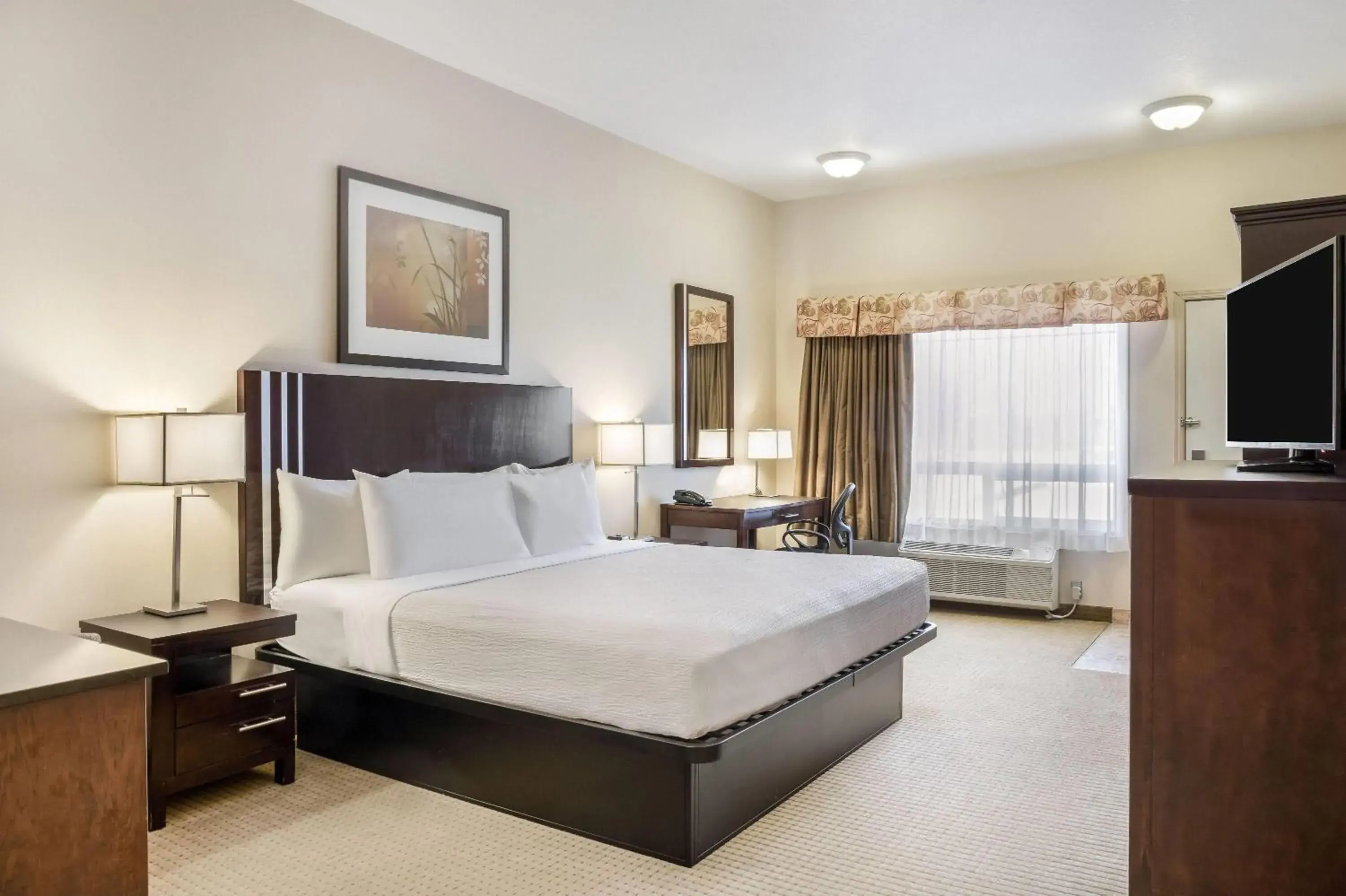 Bed in Ramada by Wyndham Lac La Biche Bed in Ramada by Wyndham Lac La Biche