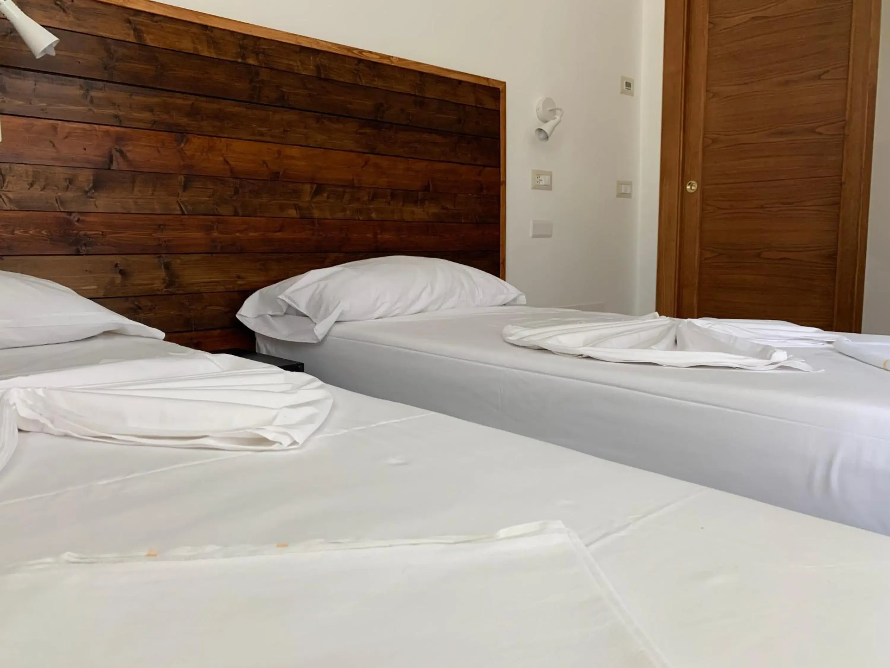 Twin Room with Private Bathroom - single occupancy in B&B Gli Archi Twin Room with Private Bathroom - single occupancy in B&B Gli Archi