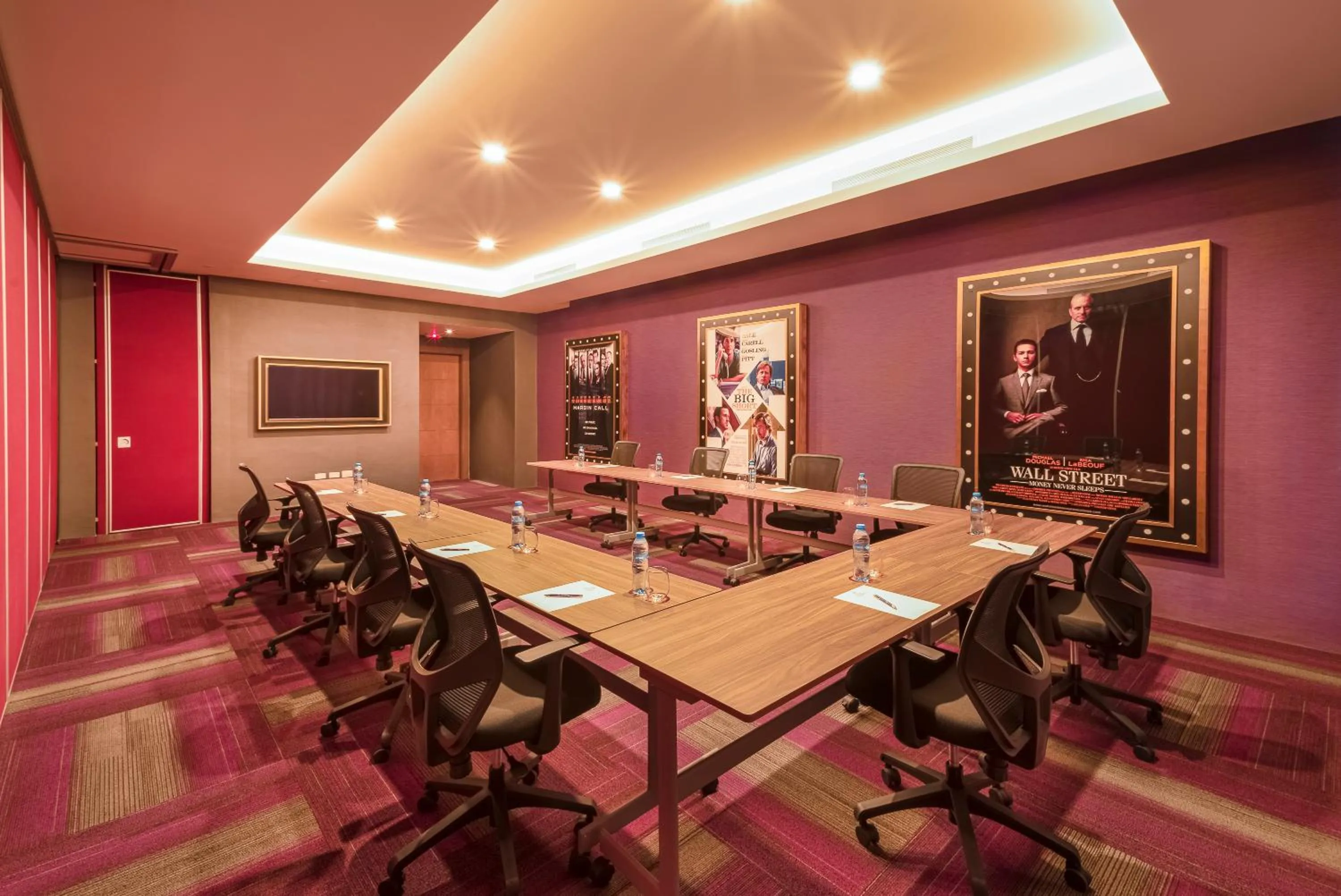 Business facilities in Planet Hollywood Cancun by Royalton, An Autograph Collection All-Inclusive Resort