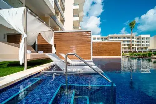 Planet Hollywood Cancun by Royalton, An Autograph Collection All-Inclusive Resort Planet Hollywood Cancun by Royalton, An Autograph Collection All-Inclusive Resort