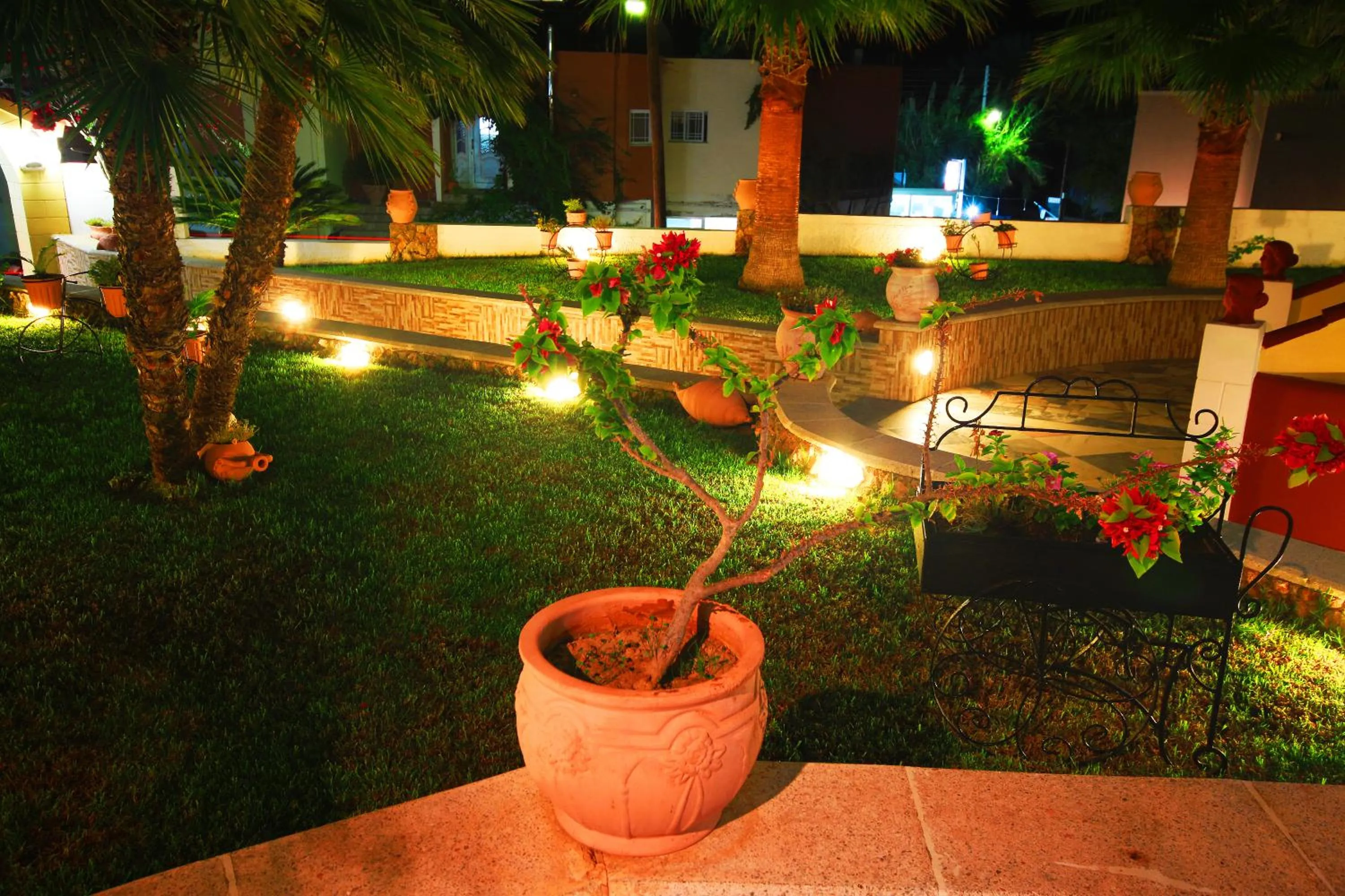 Night in Heaven Apartments