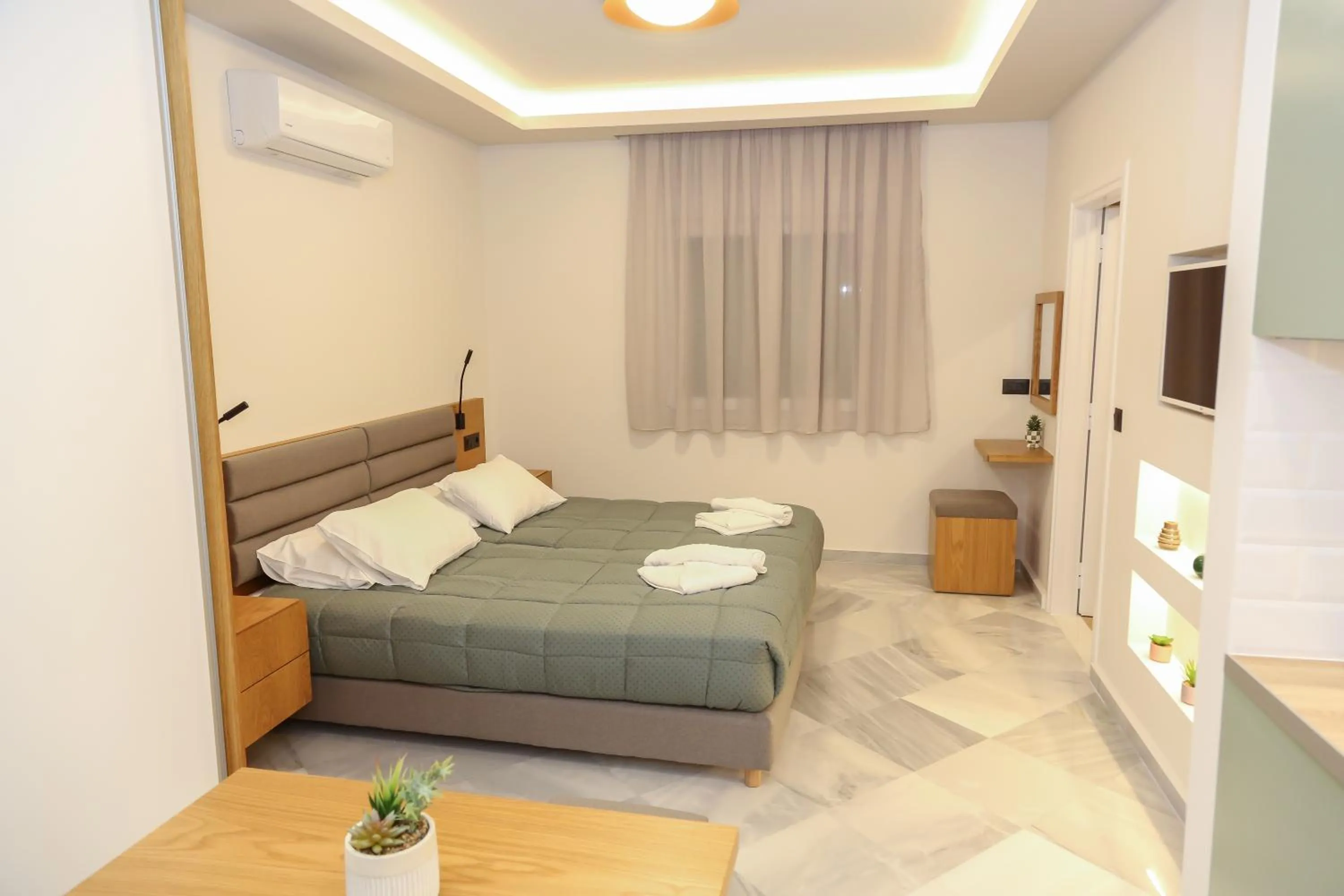 Bedroom, Bed in Heaven Apartments