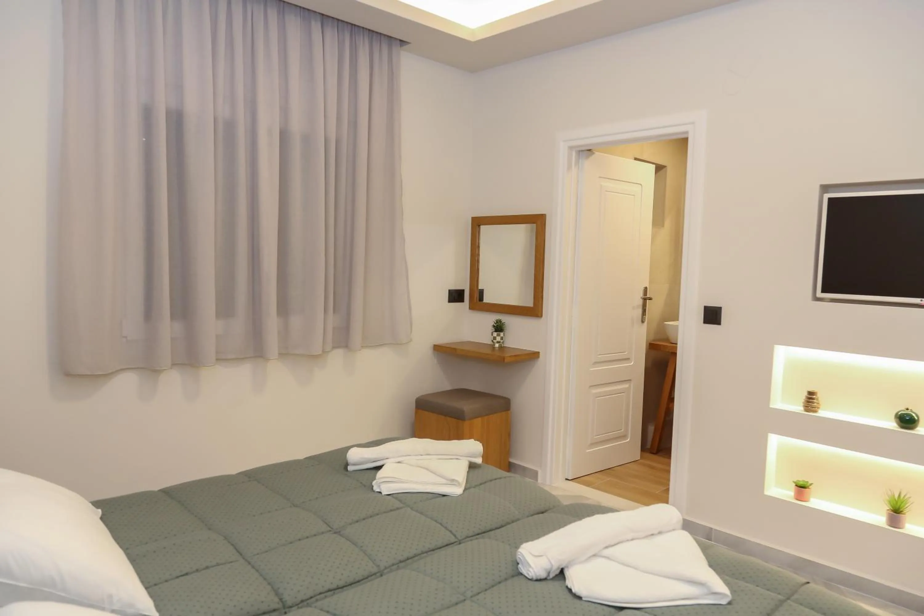 Bedroom, Bed in Heaven Apartments