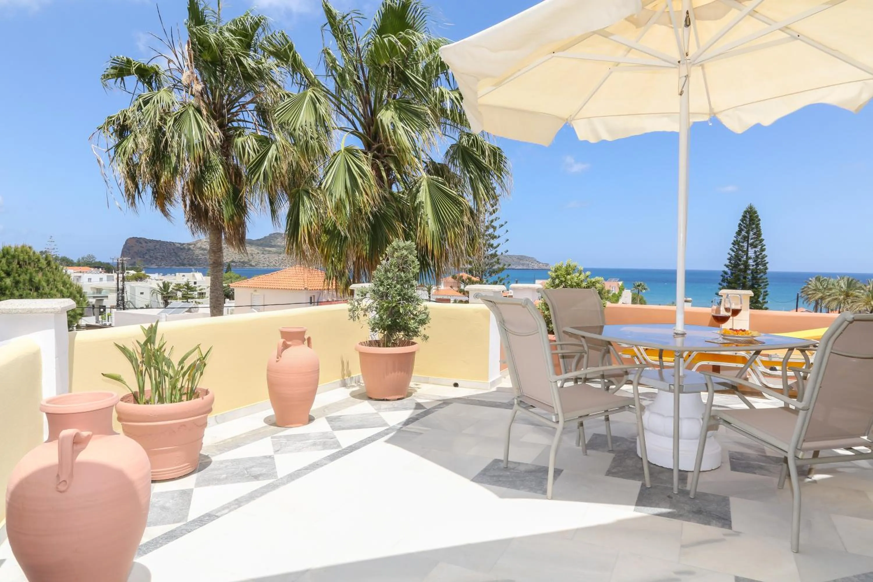 Balcony/Terrace in Heaven Apartments