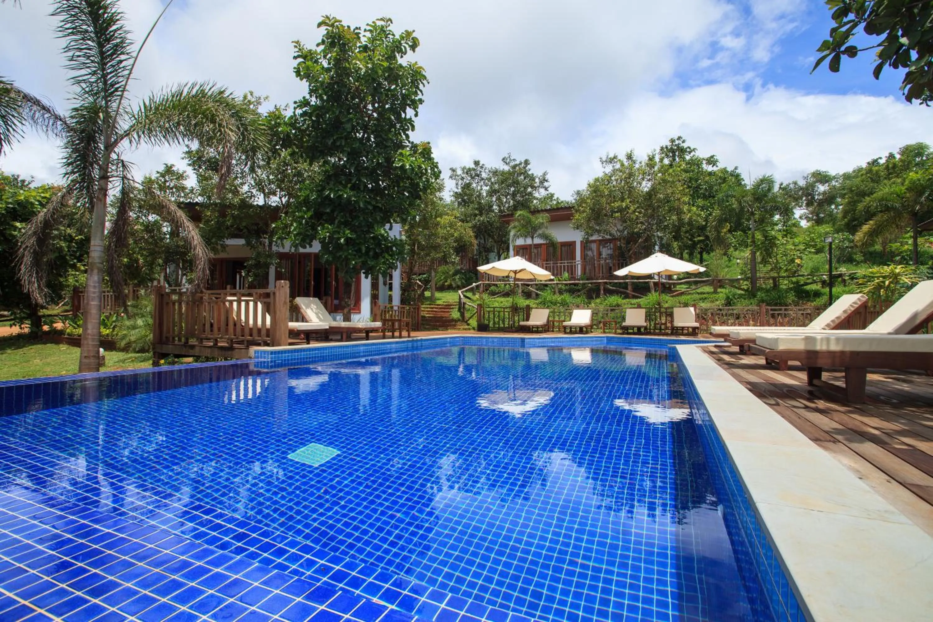 Swimming pool in Mayura Hill Resort