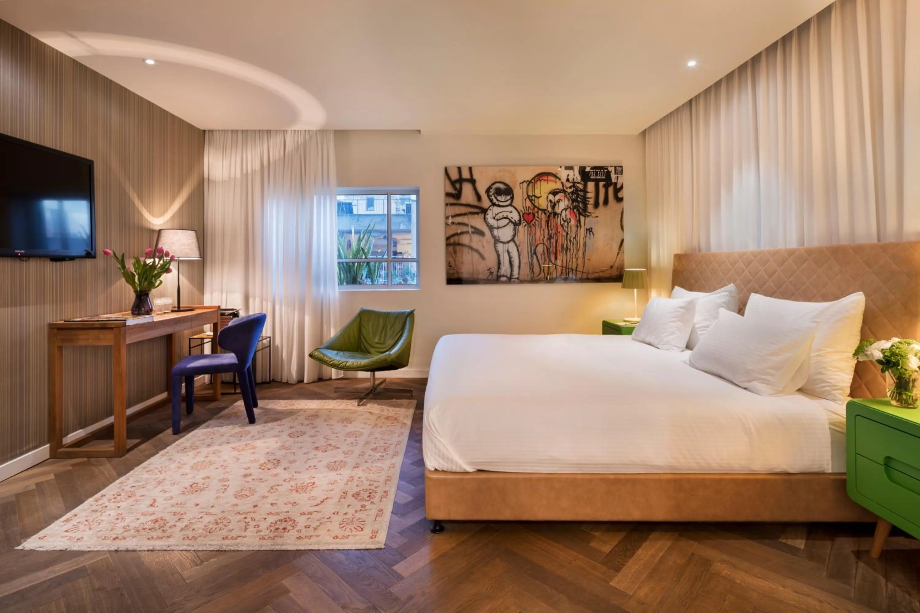 Photo of the whole room, Bed in Jacob Shenkin Hotel