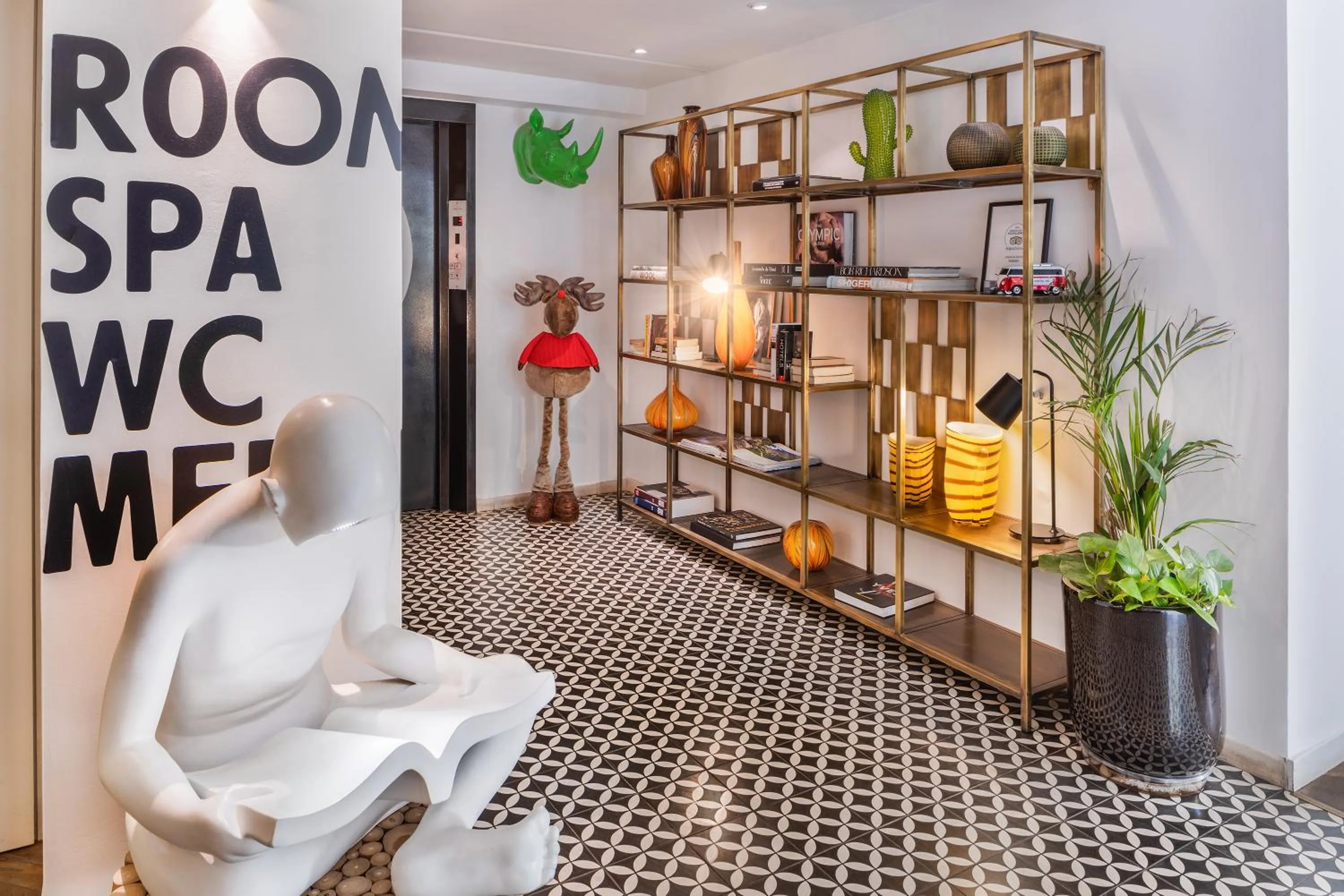 Lobby or reception in Jacob Shenkin Hotel