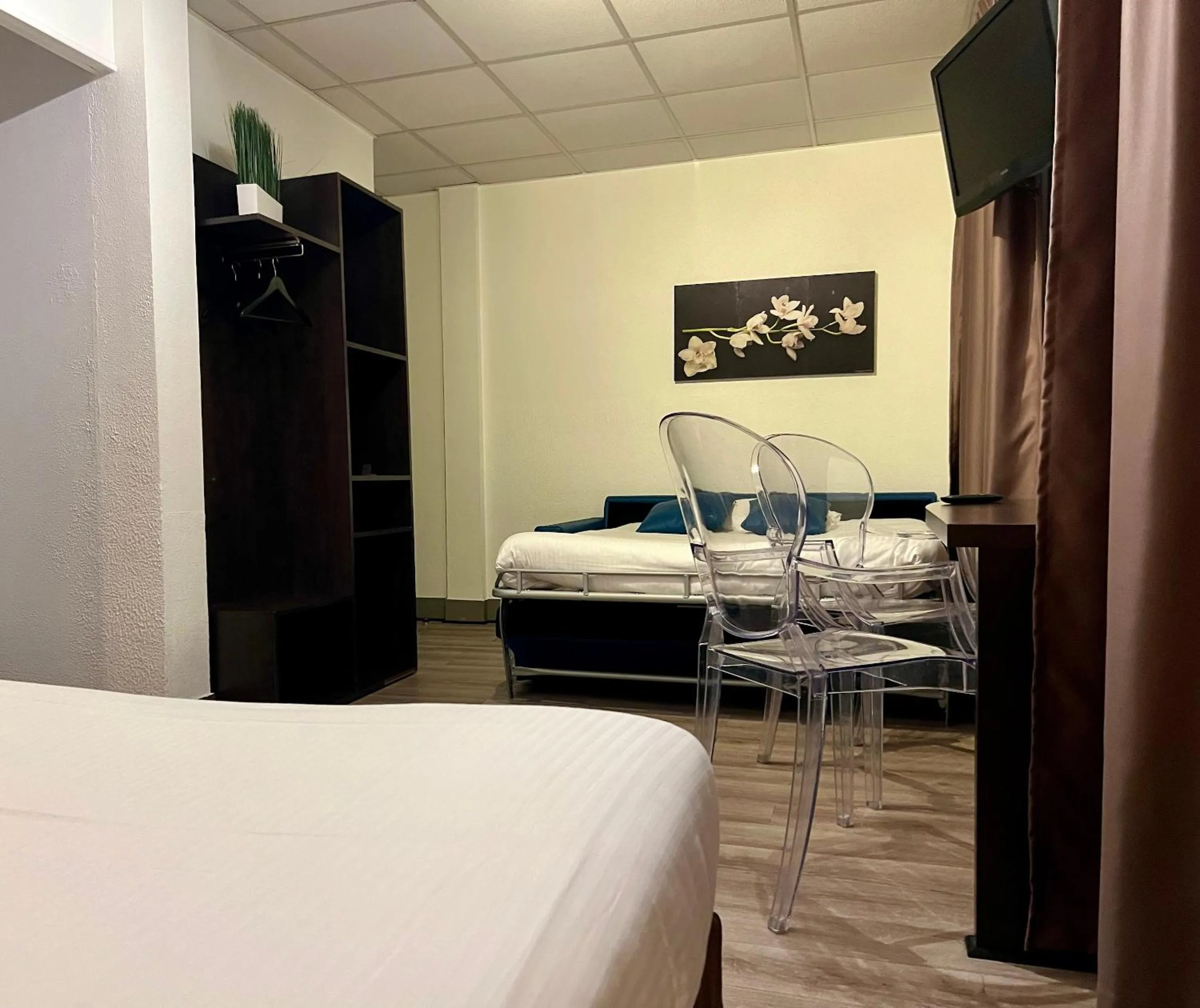 Bed in Hôtel Vol de Nuit Purpan