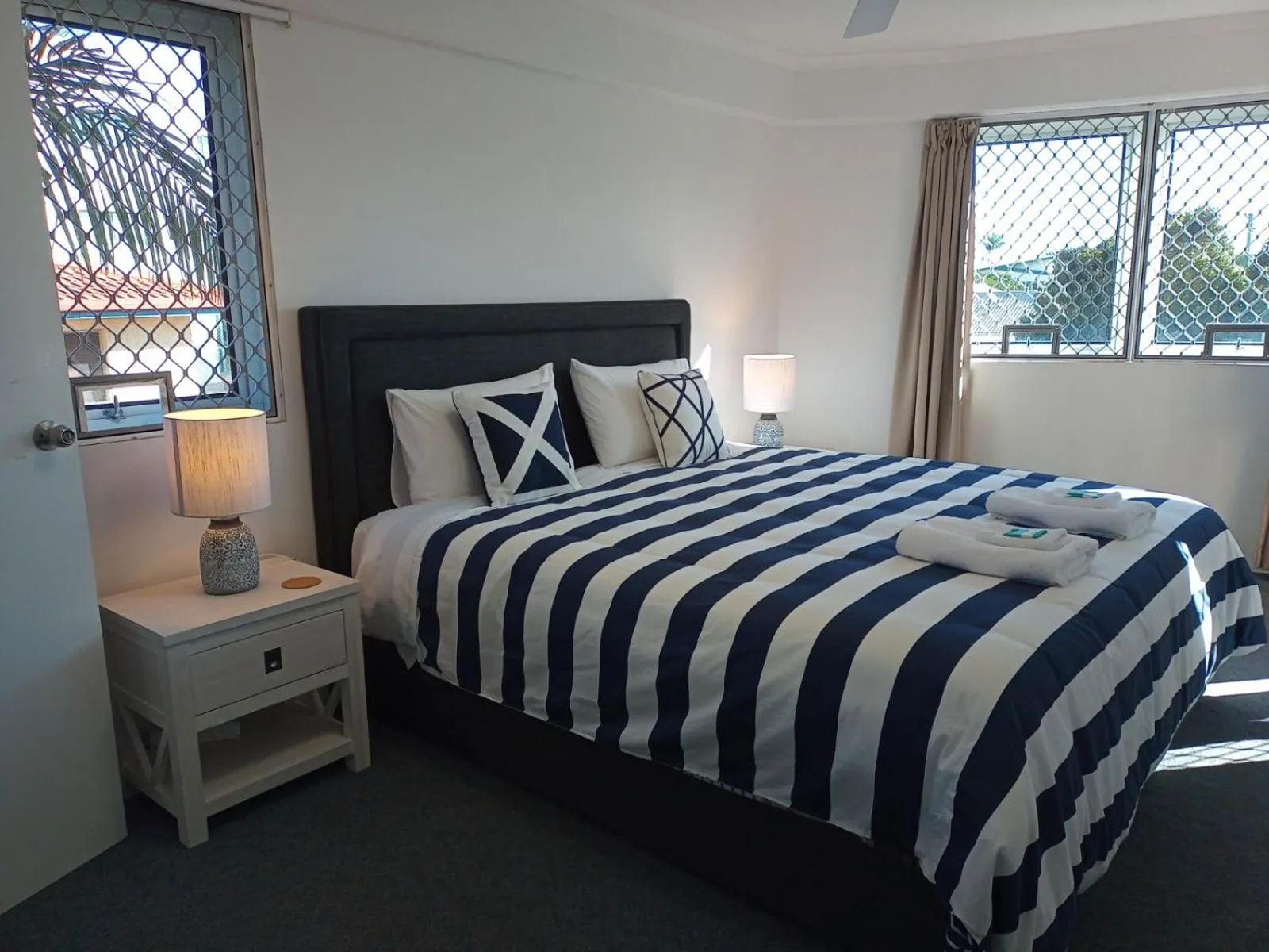 Bedroom, Bed in Belvedere Apartments