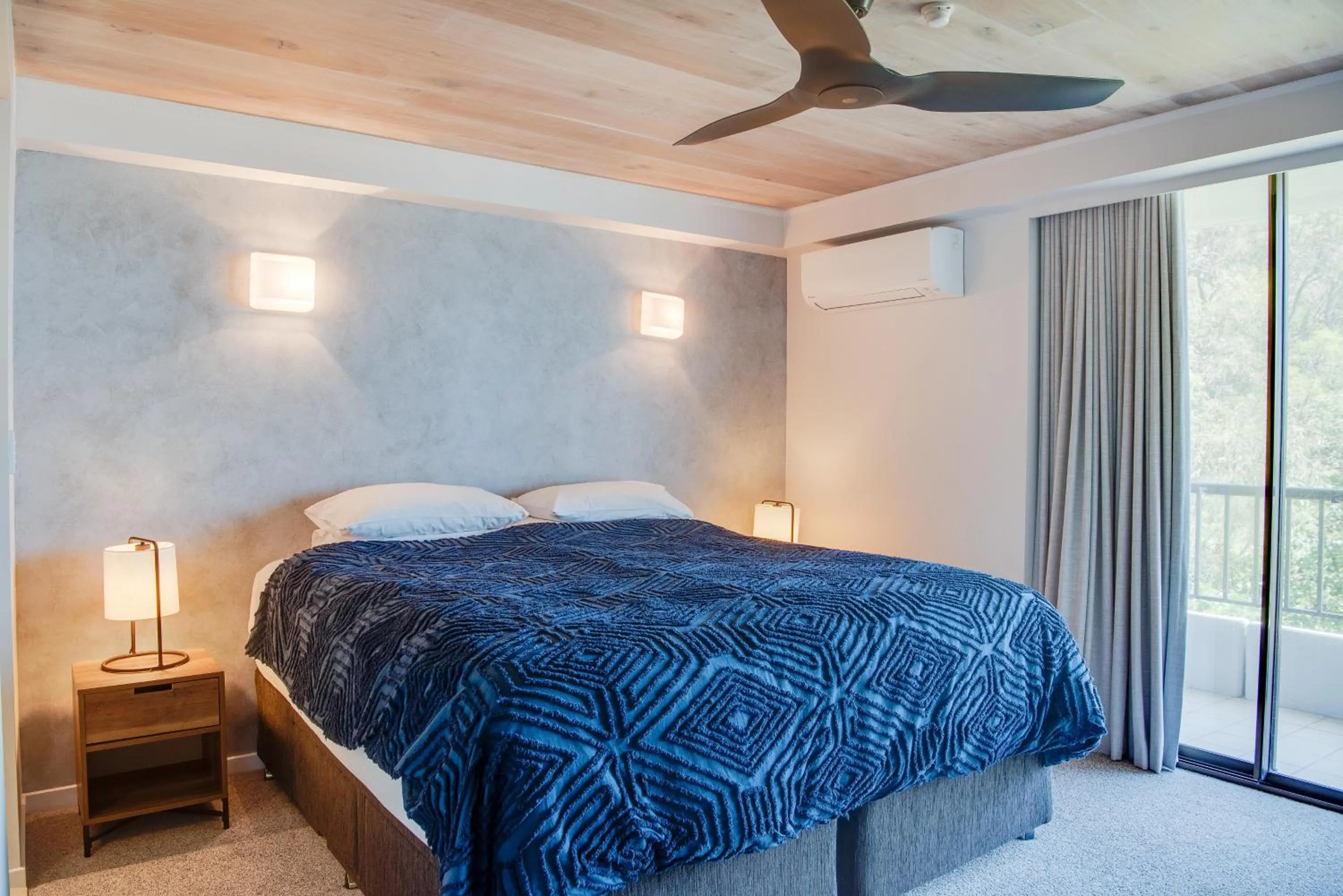 Bed in The Rocks Resort - Official