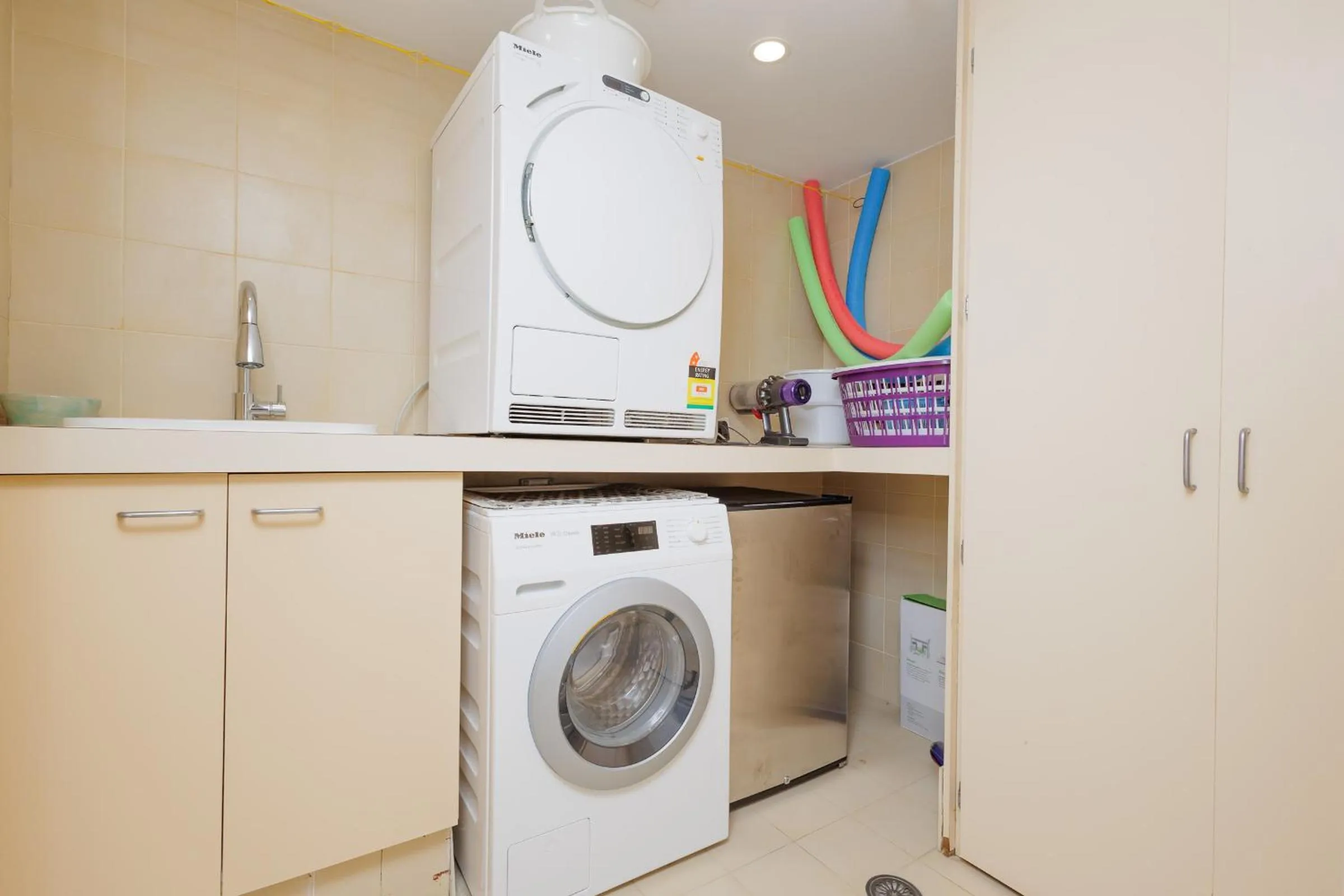 The Rocks Resort - Official