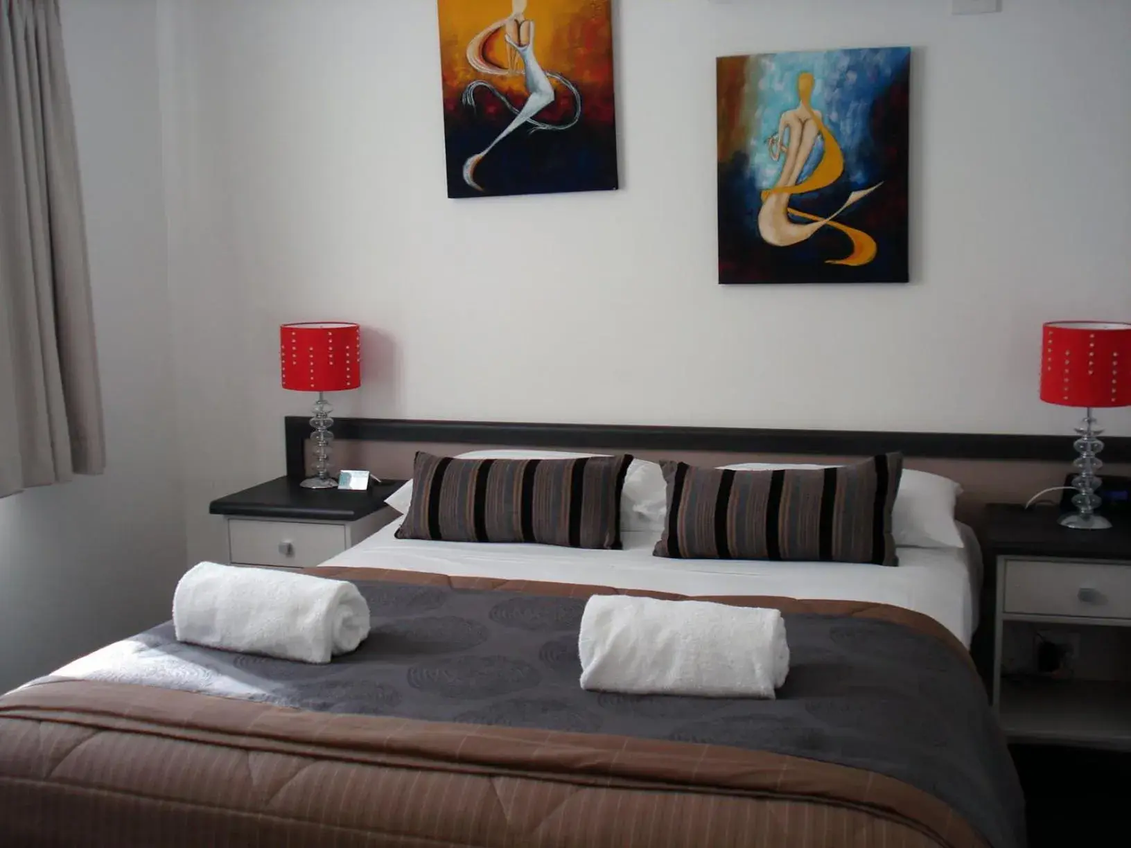 Bedroom, Bed in Oakey Motor Inn Bedroom, Bed in Oakey Motor Inn