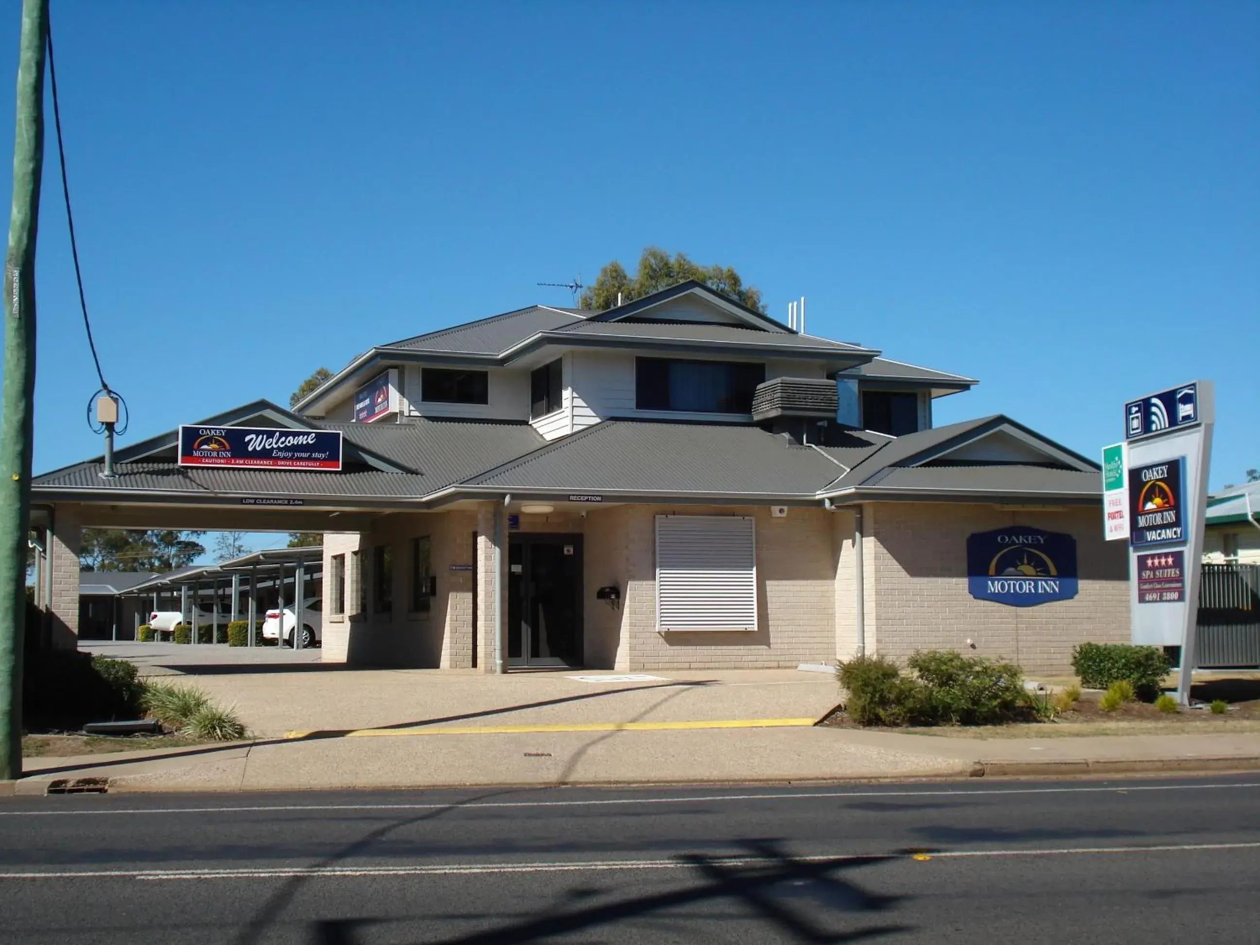 Facade/entrance in Oakey Motor Inn Facade/entrance in Oakey Motor Inn