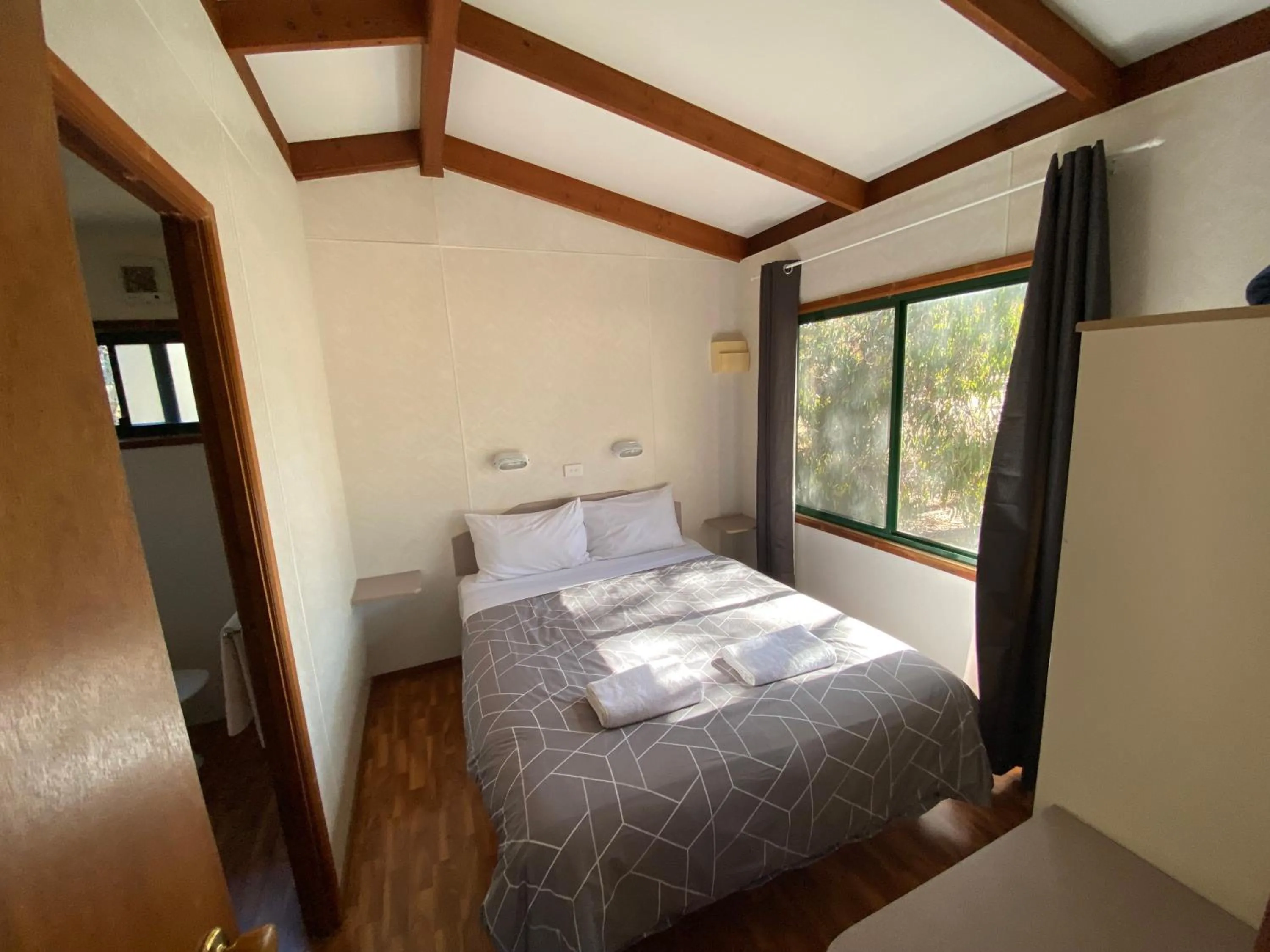 Bed in Kangaroo Island Cabins