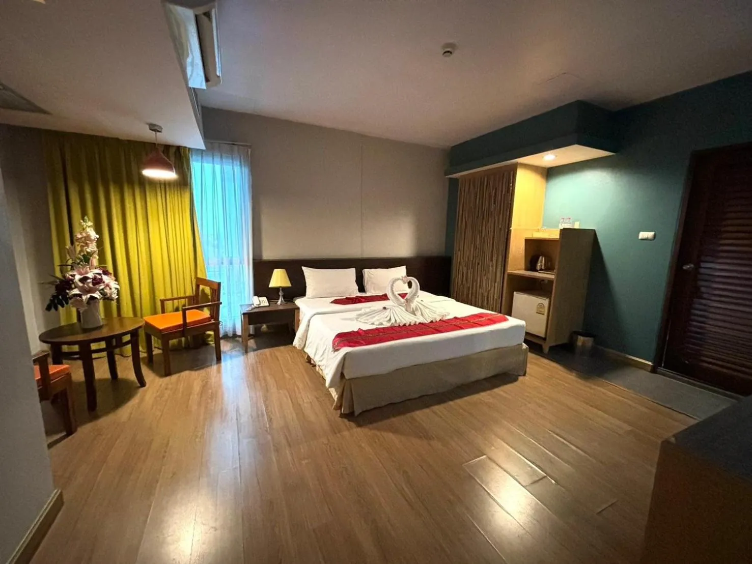 Bed in Aloha Hatyai Hotel