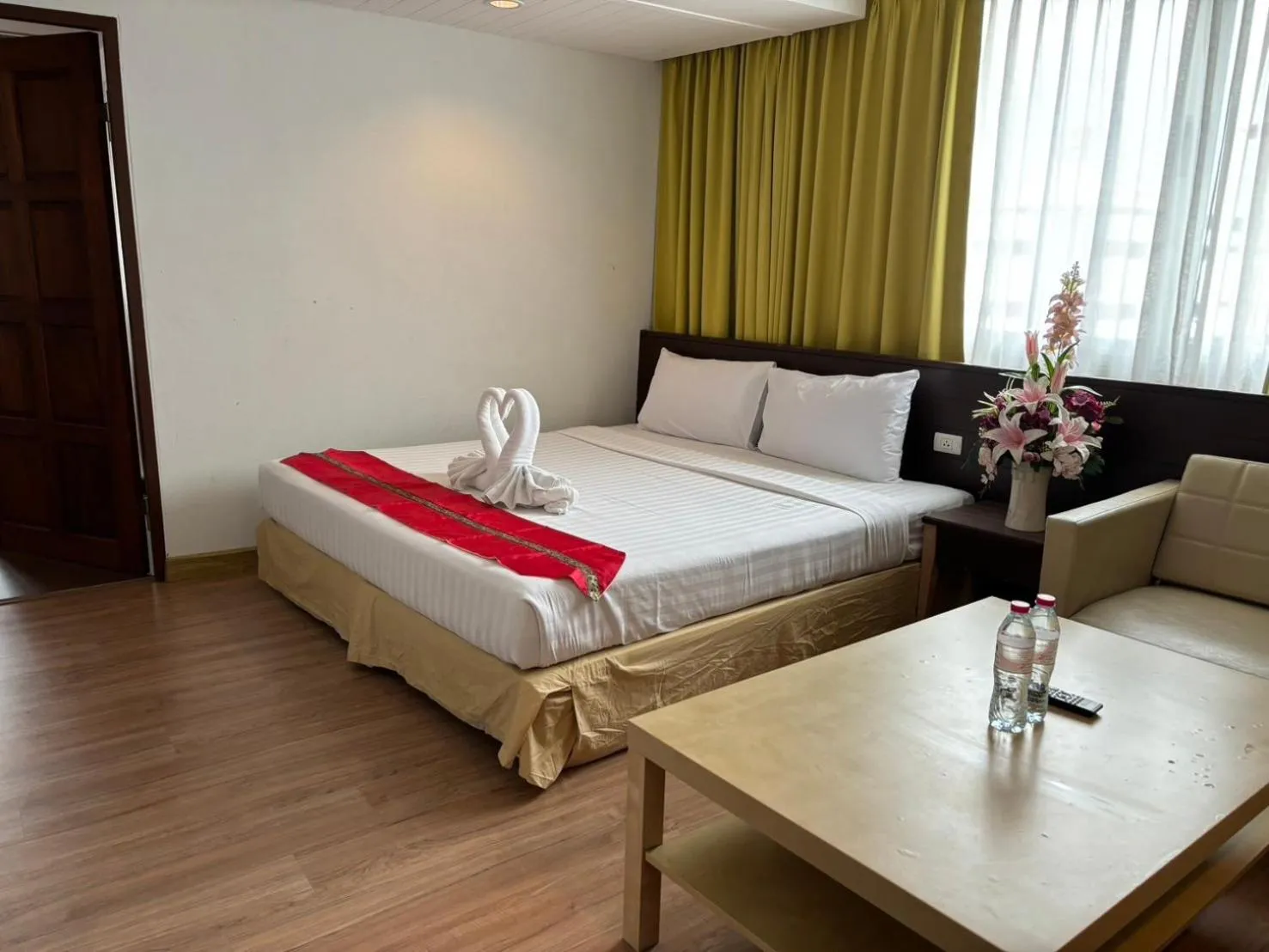 Bed in Aloha Hatyai Hotel