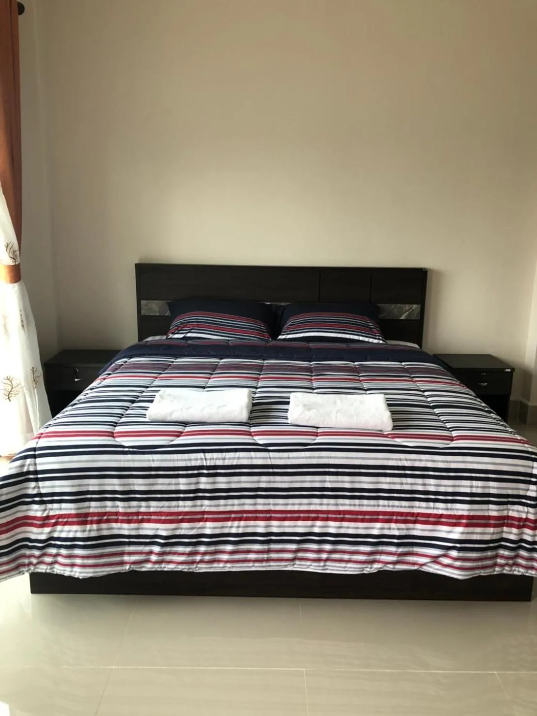 Bed in Pakham Gardens Resort