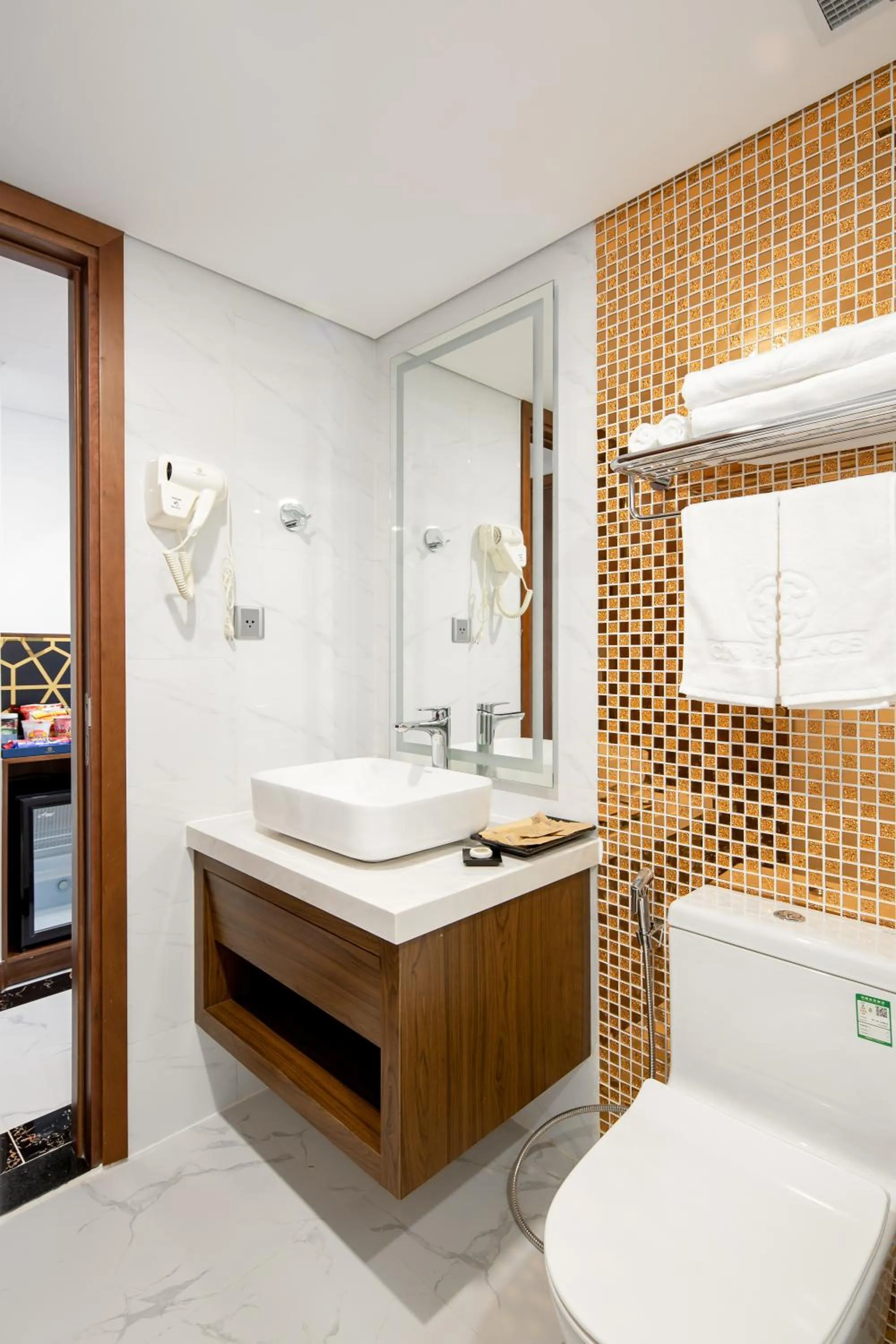 Toilet in CN Palace Boutique Hotel & Spa