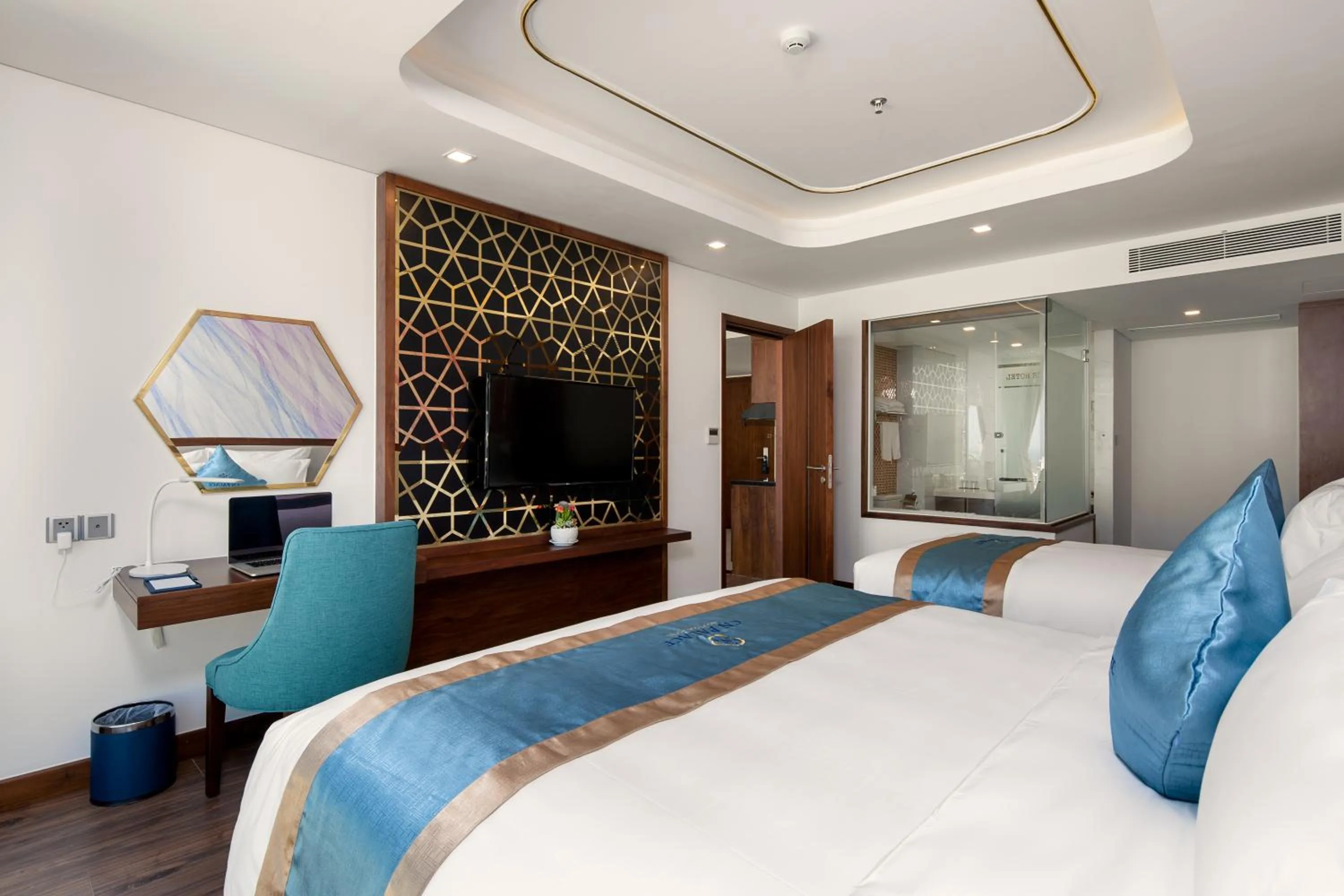 Bed in CN Palace Boutique Hotel & Spa