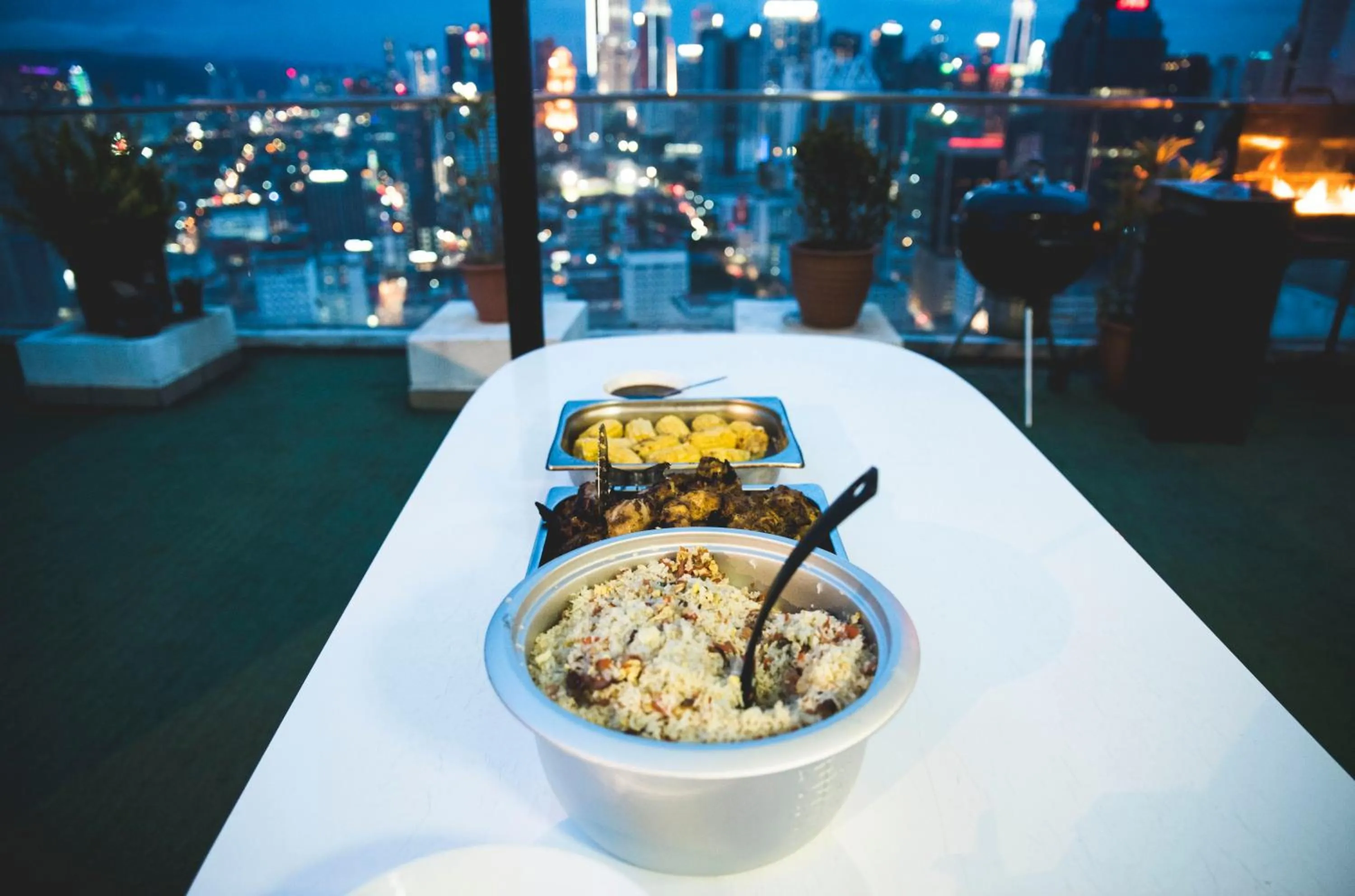 Penthouse on 34 - The Highest Unit and Best Views in Regalia & Private Rooftop Terrace