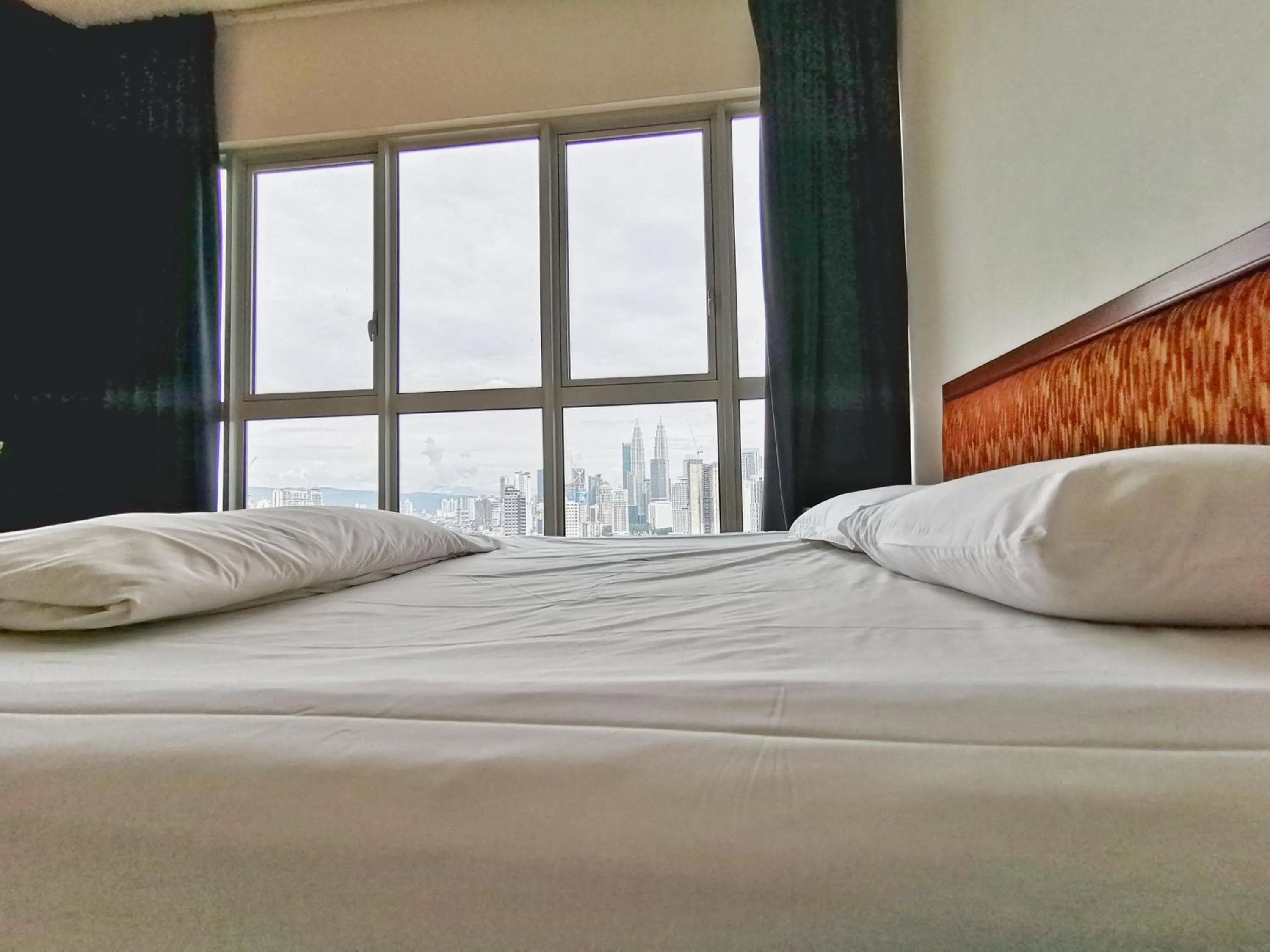 Bed in Penthouse on 34 - The Highest Unit and Best Views in Regalia & Private Rooftop Terrace