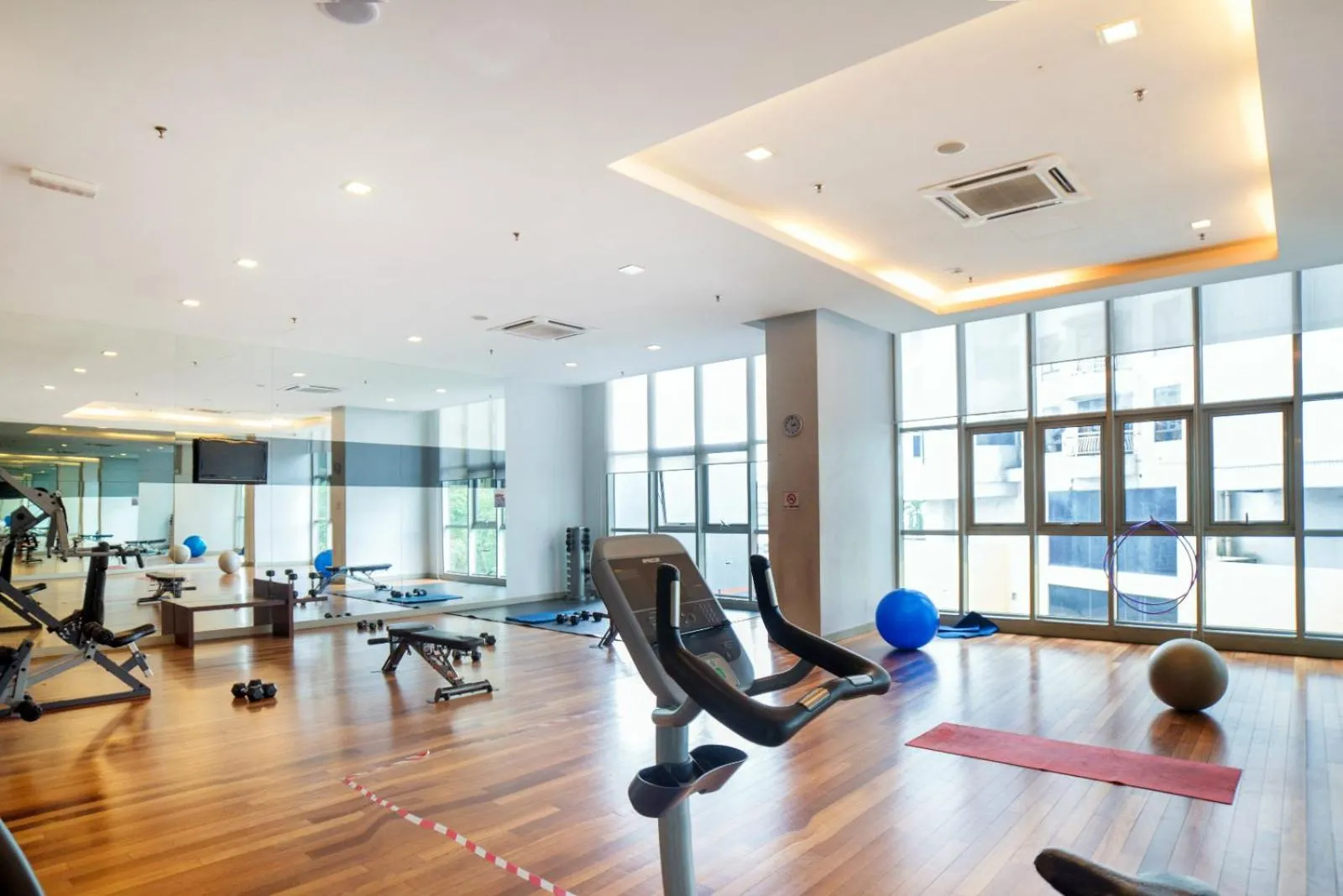 Fitness centre/facilities in Penthouse on 34 - The Highest Unit and Best Views in Regalia & Private Rooftop Terrace