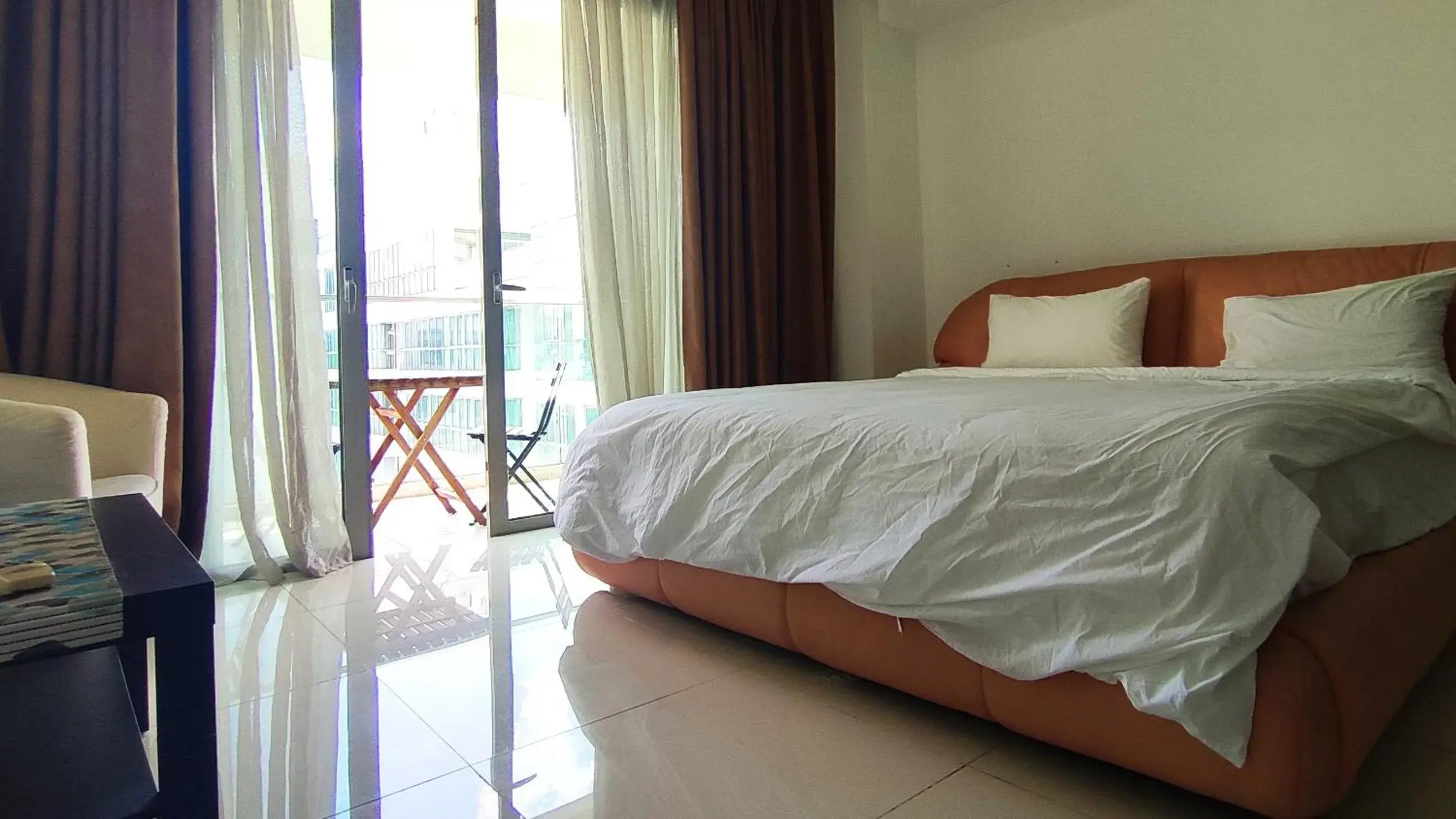 Deluxe Double Room with Balcony in Penthouse on 34 - The Highest Unit and Best Views in Regalia & Private Rooftop Terrace Deluxe Double Room with Balcony in Penthouse on 34 - The Highest Unit and Best Views in Regalia & Private Rooftop Terrace