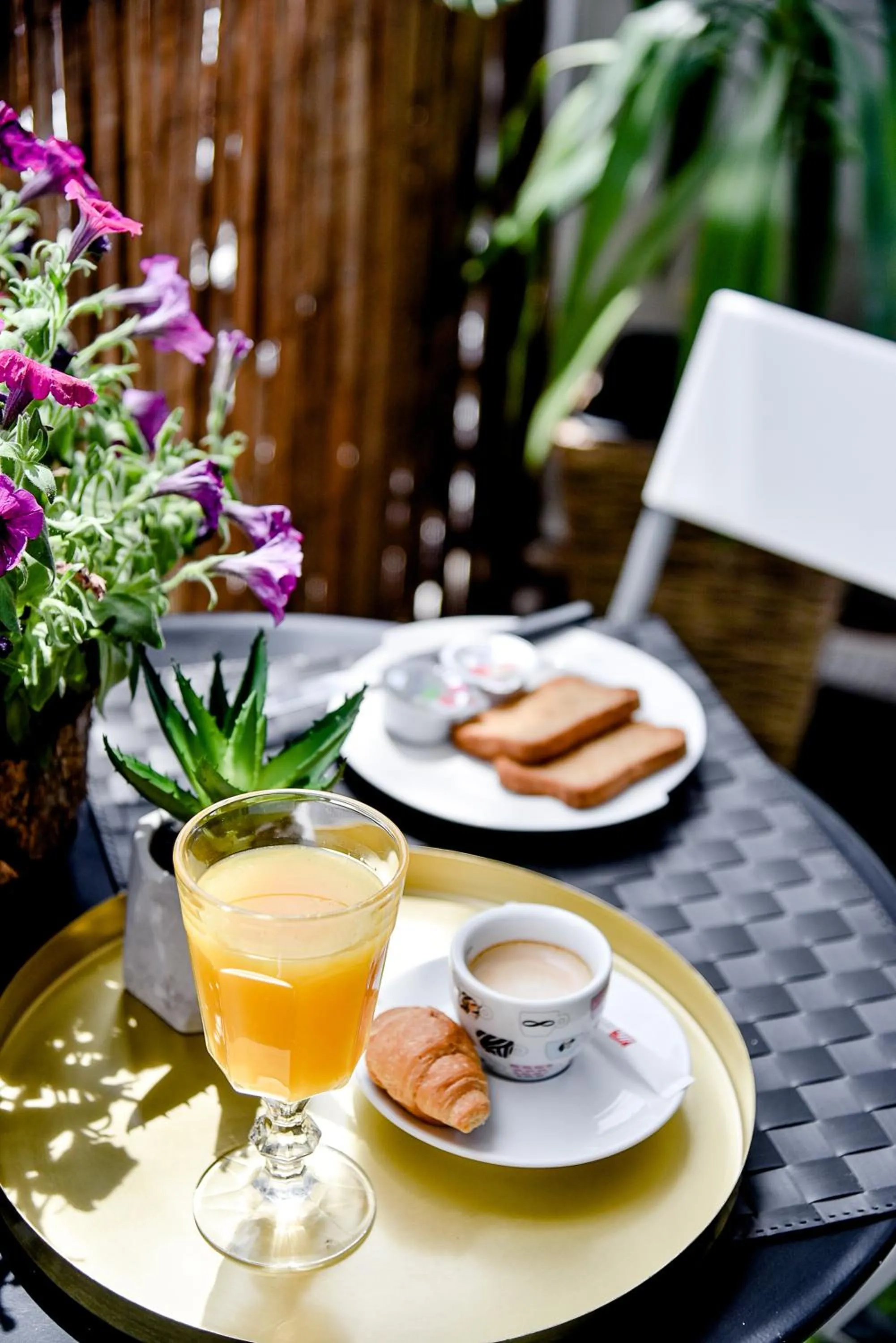 Home Plus Psirri Apartment