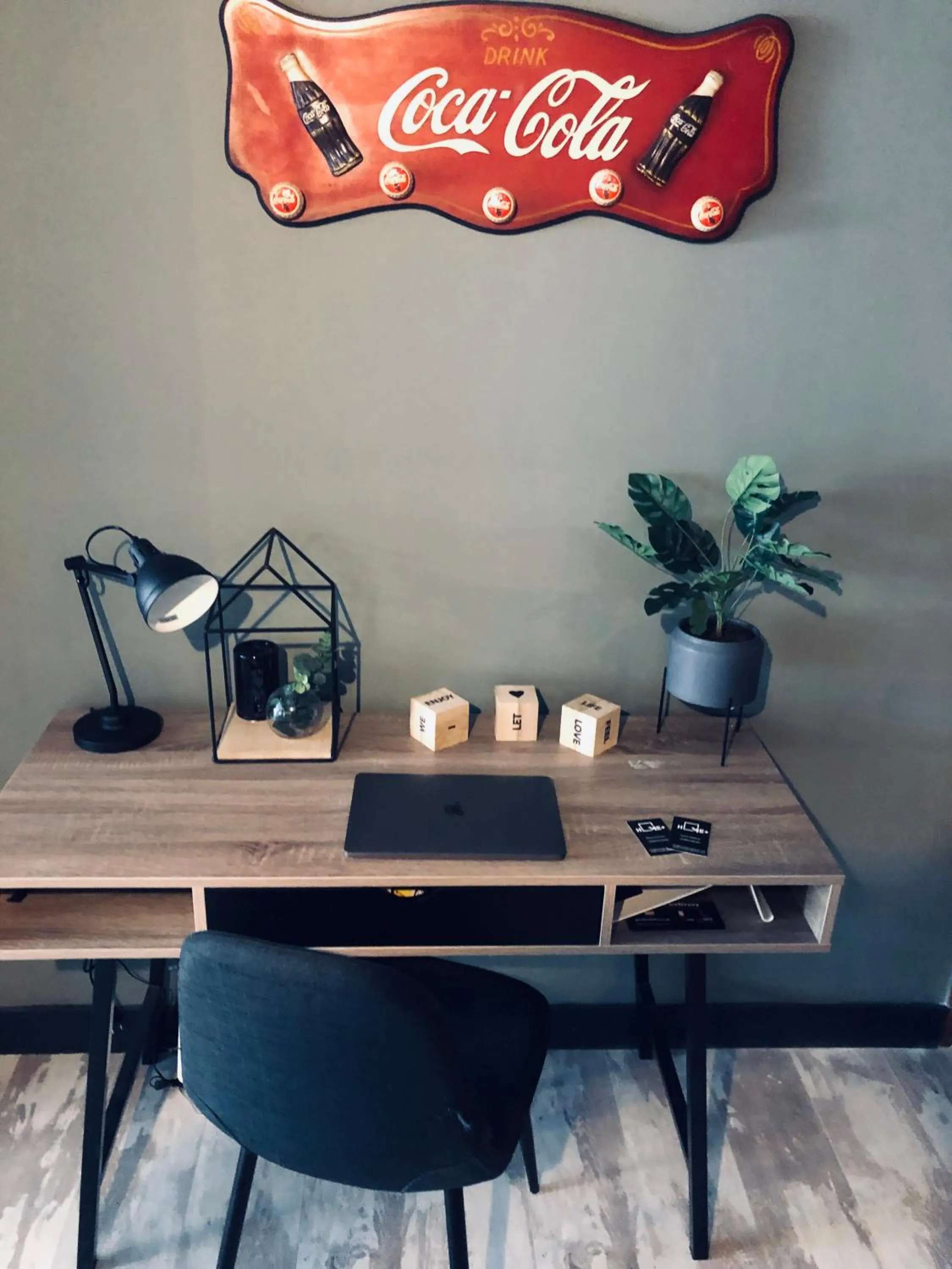 Home Plus Psirri Apartment